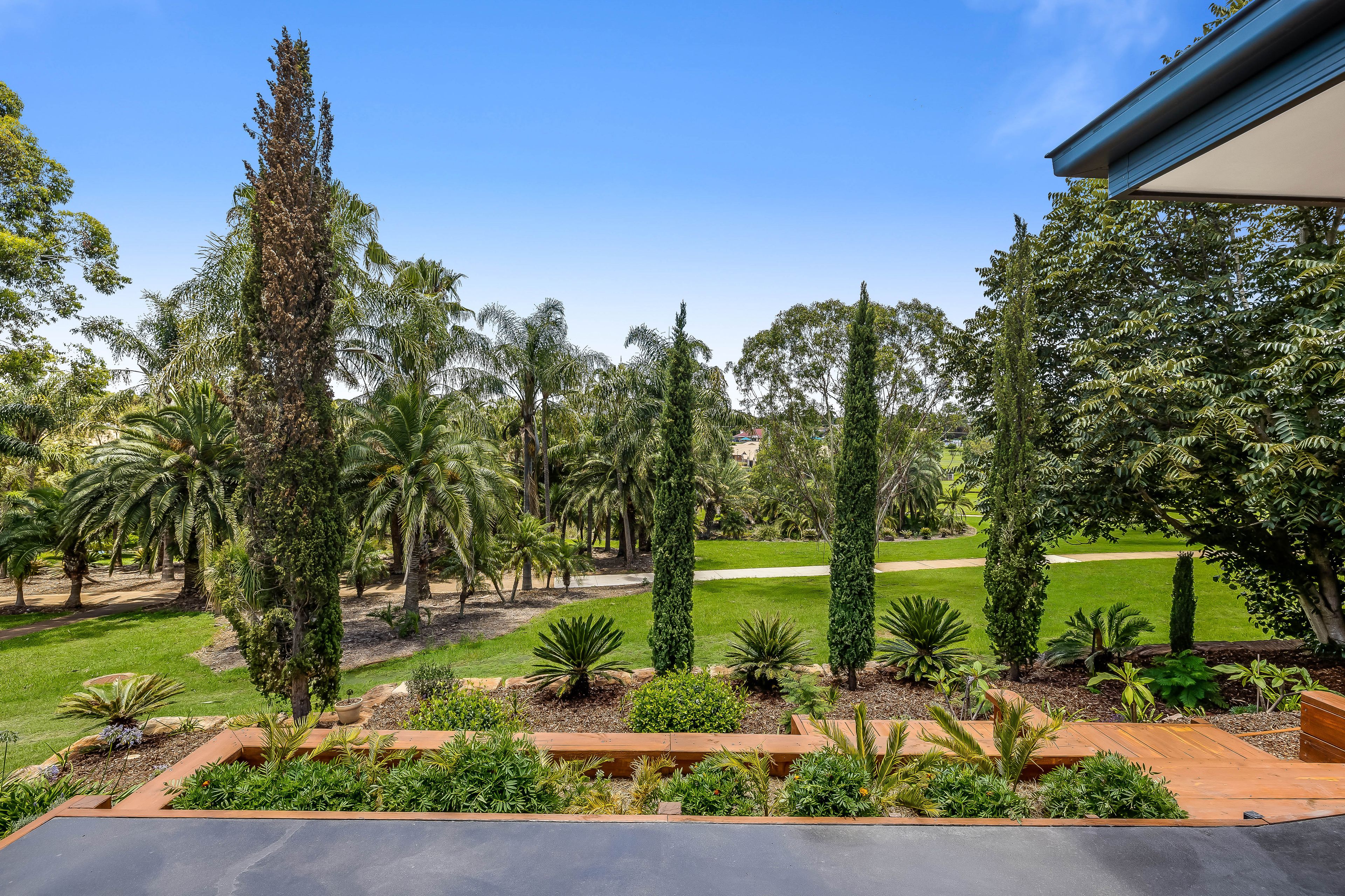 2 Hillcrest Court, Kearneys Spring, QLD 4350
