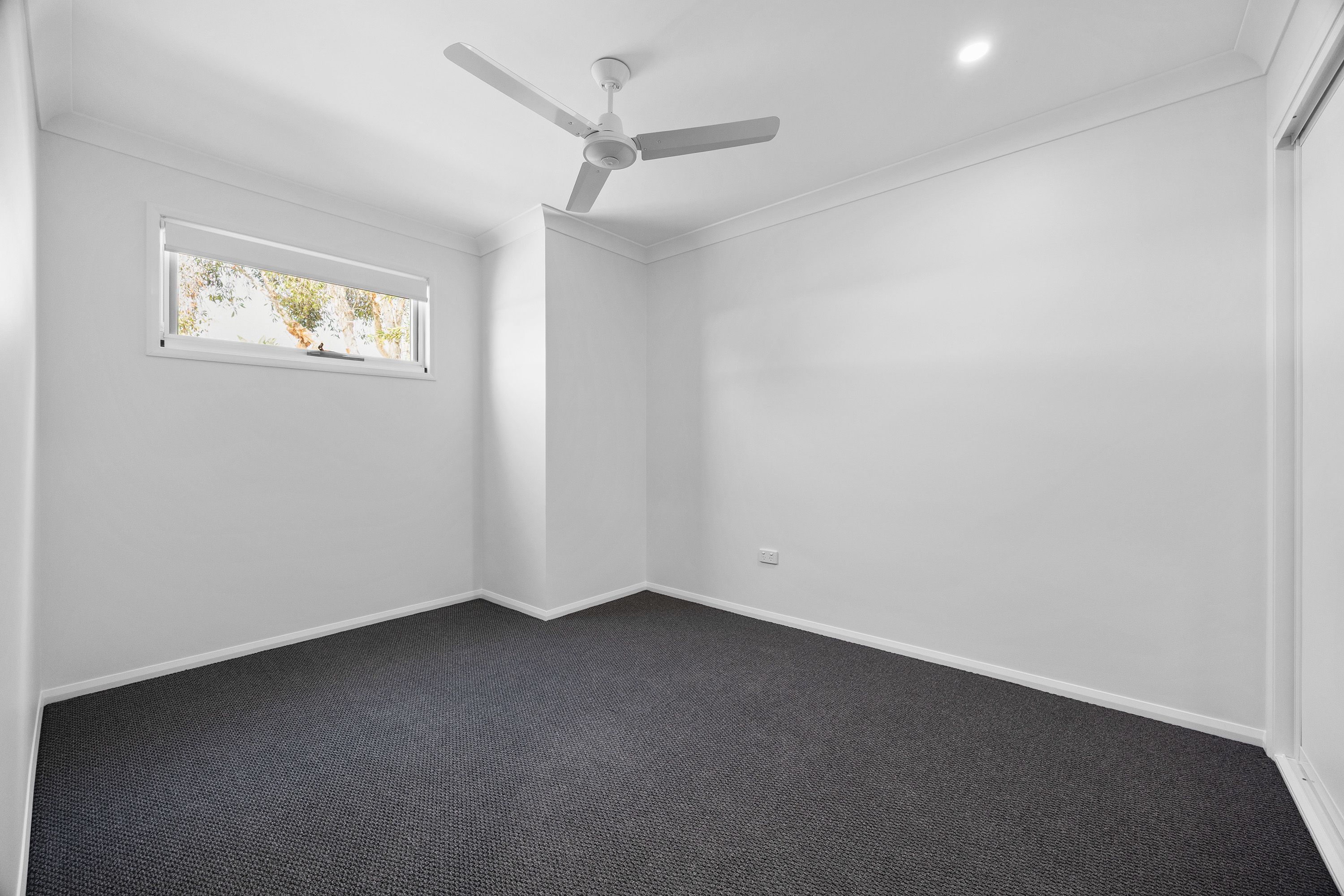 37 Aurora Road — photo 8 of 11
