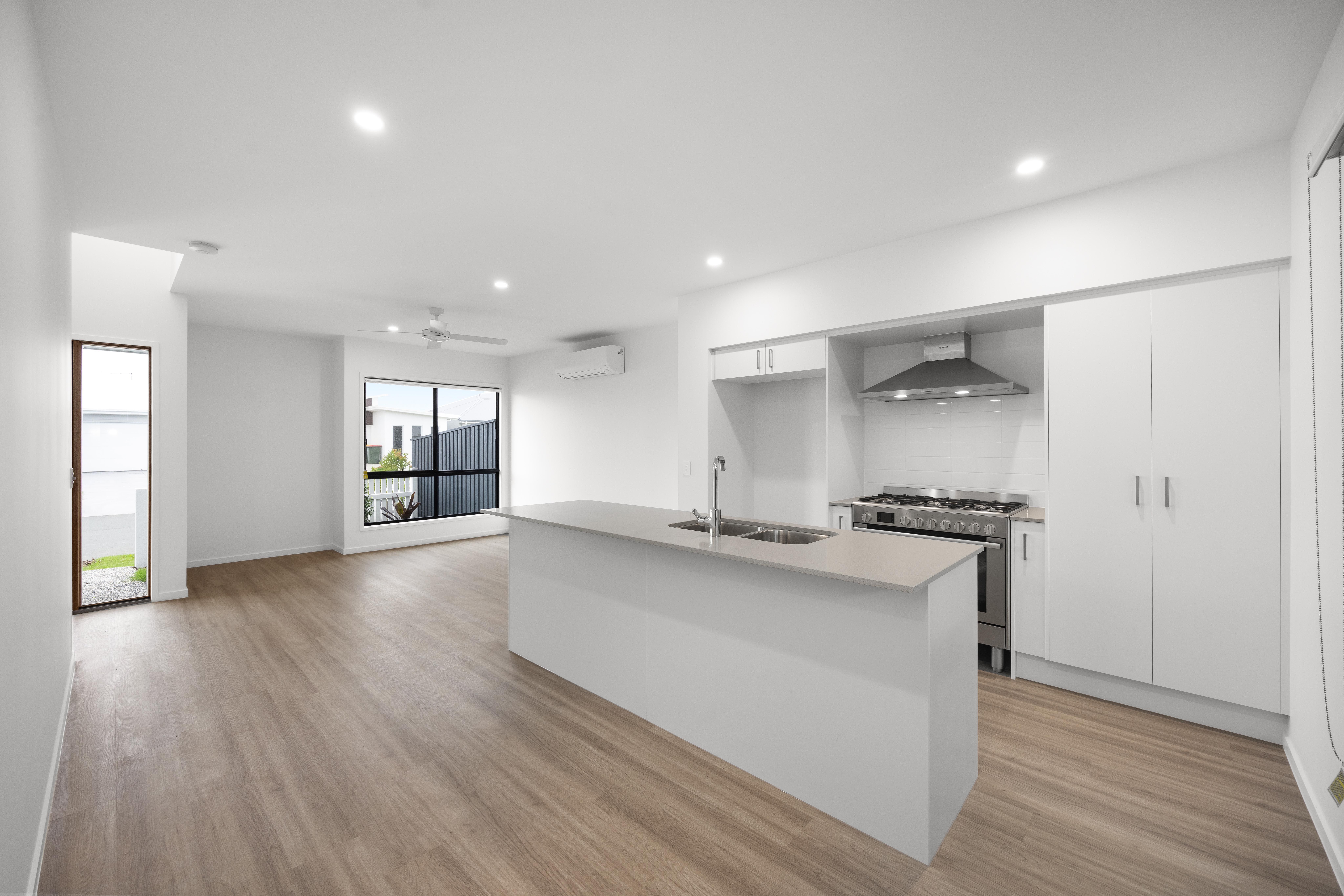 2/4 Cadenza Way, Palmview, QLD 4553