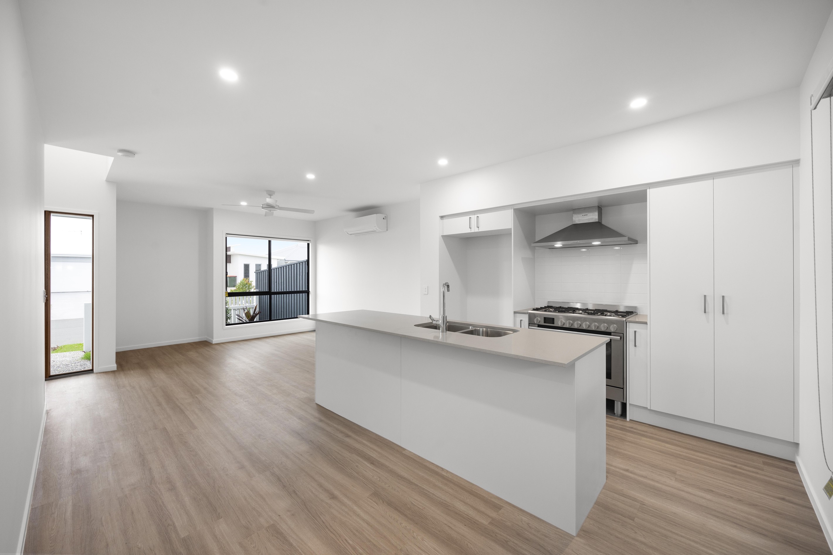 2/4 Cadenza Way, Palmview, QLD 4553