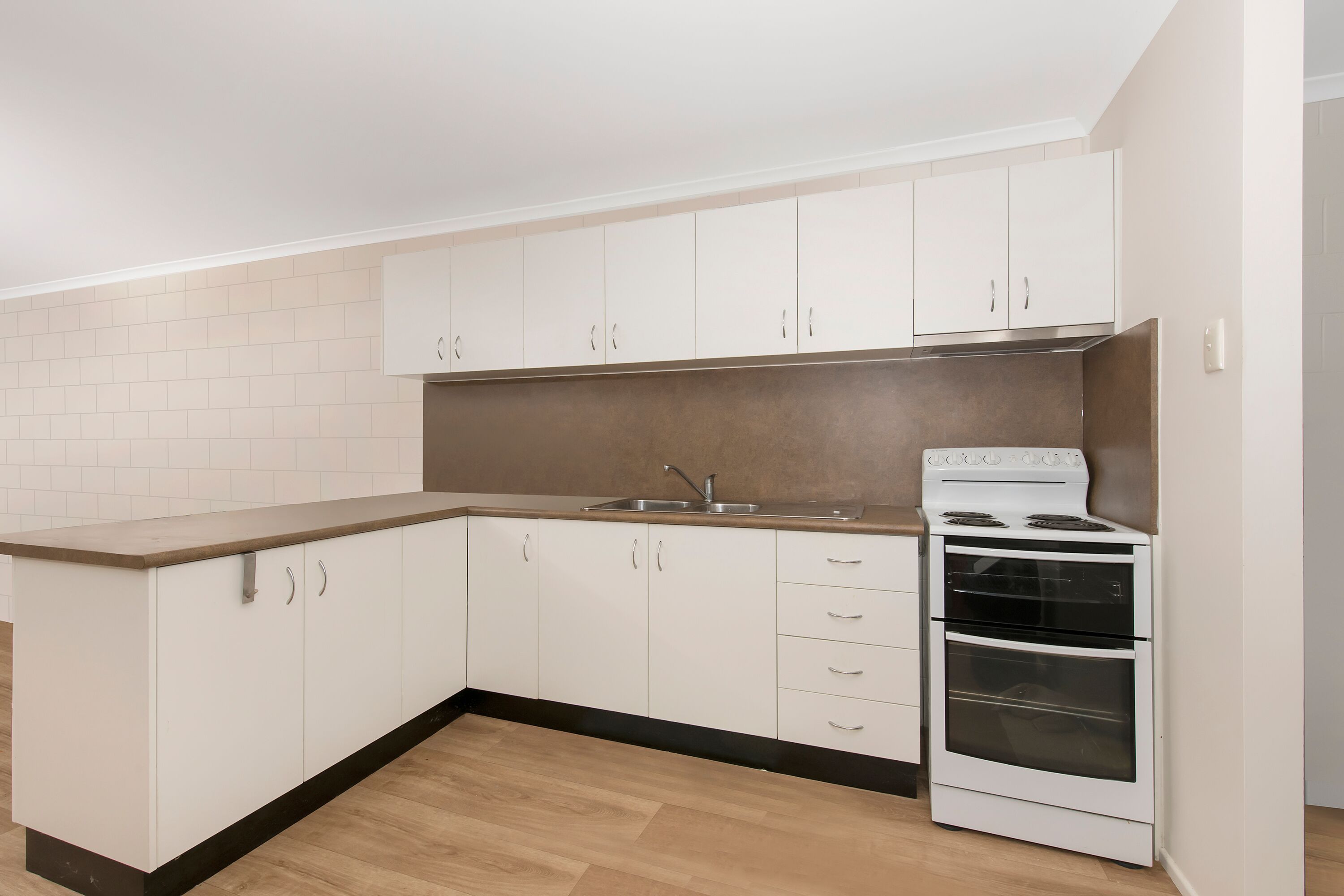 39 Ives Street, Kirwan, QLD 4817