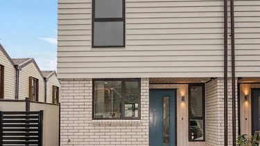 15 Ara Katarina, Mangere