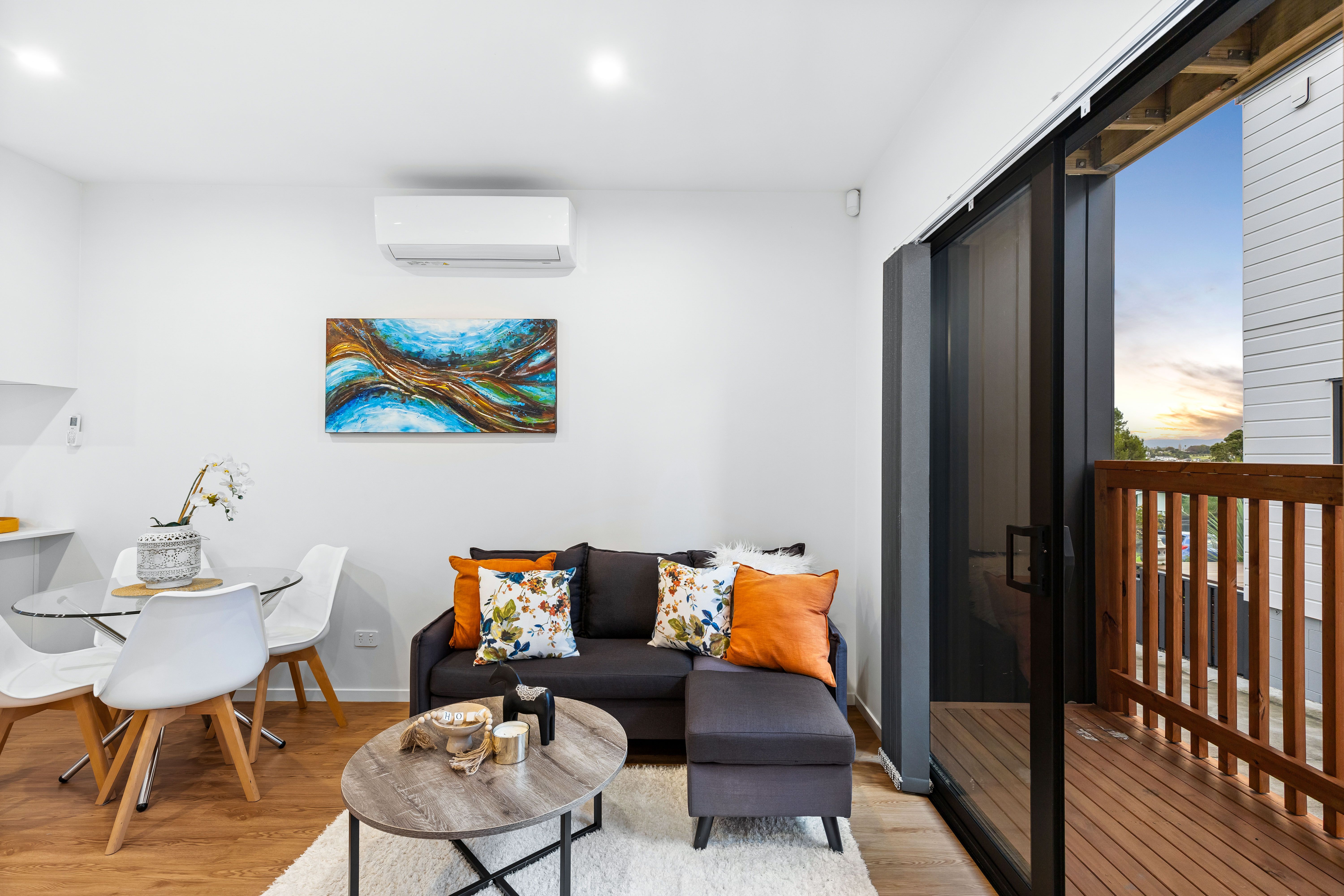 12b Woodhouse Place, West Harbour, Waitakere City