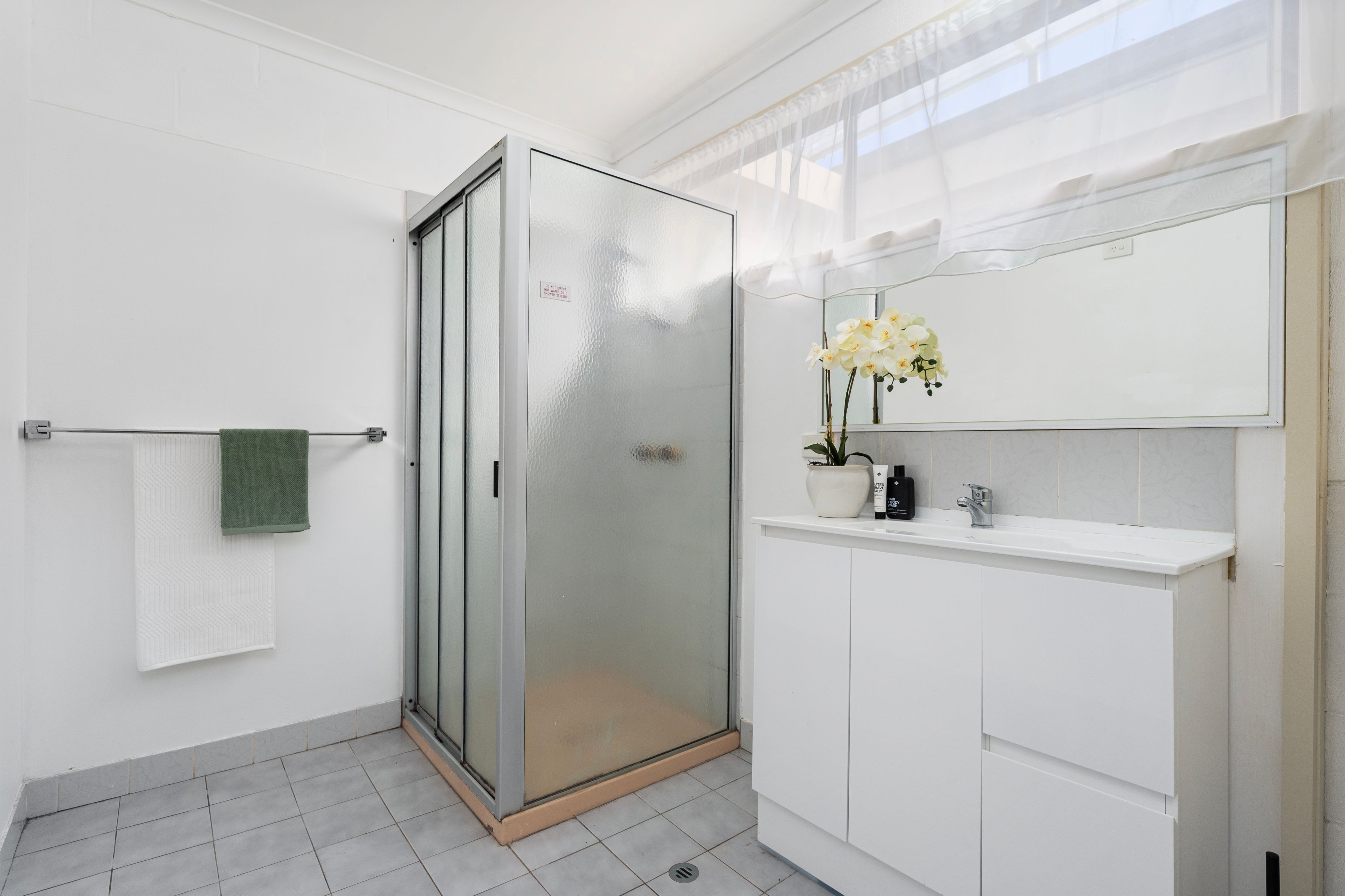 3/572 Noorla Place — photo 8 of 17