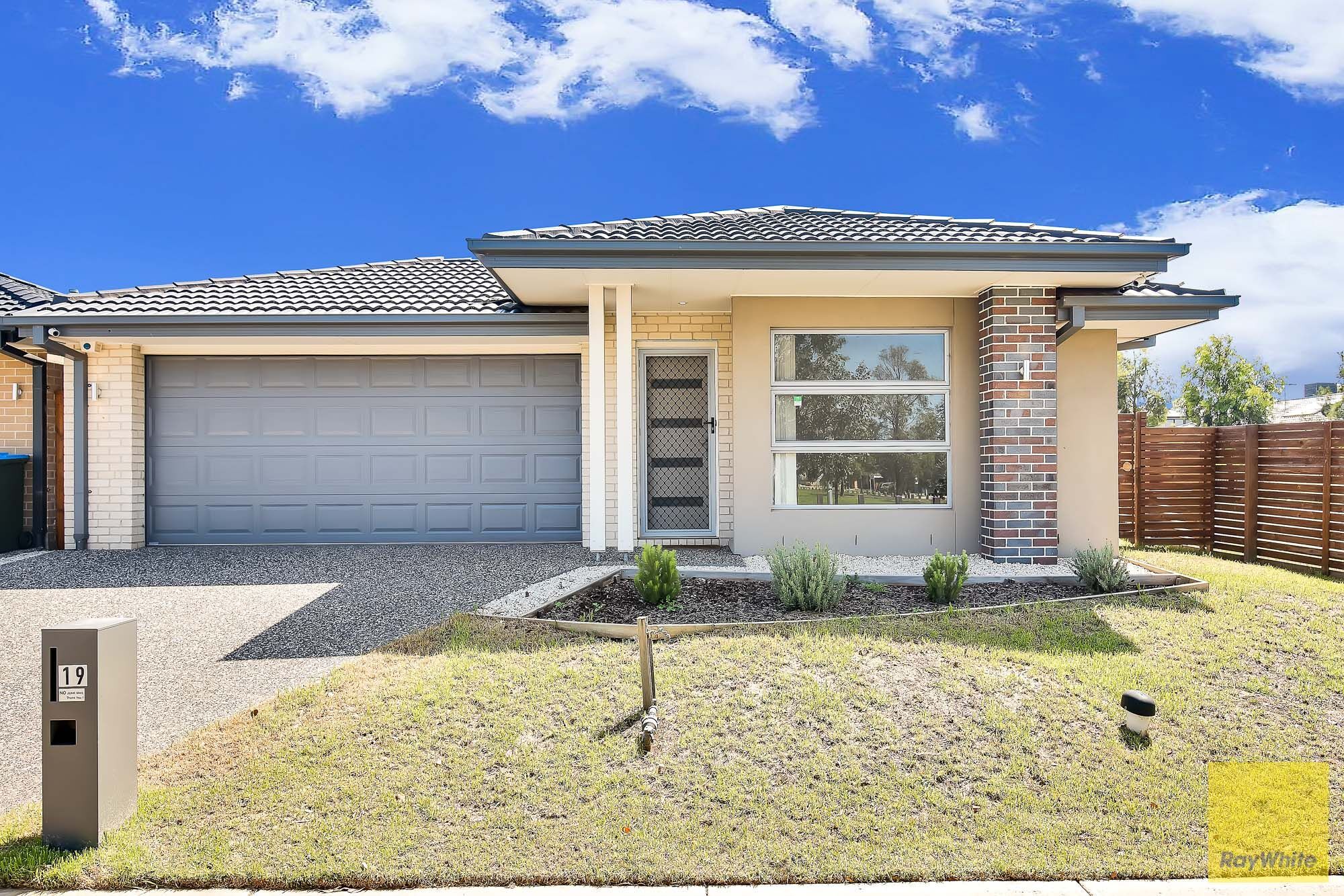19 Westonbury Drive, Truganina, VIC 3029