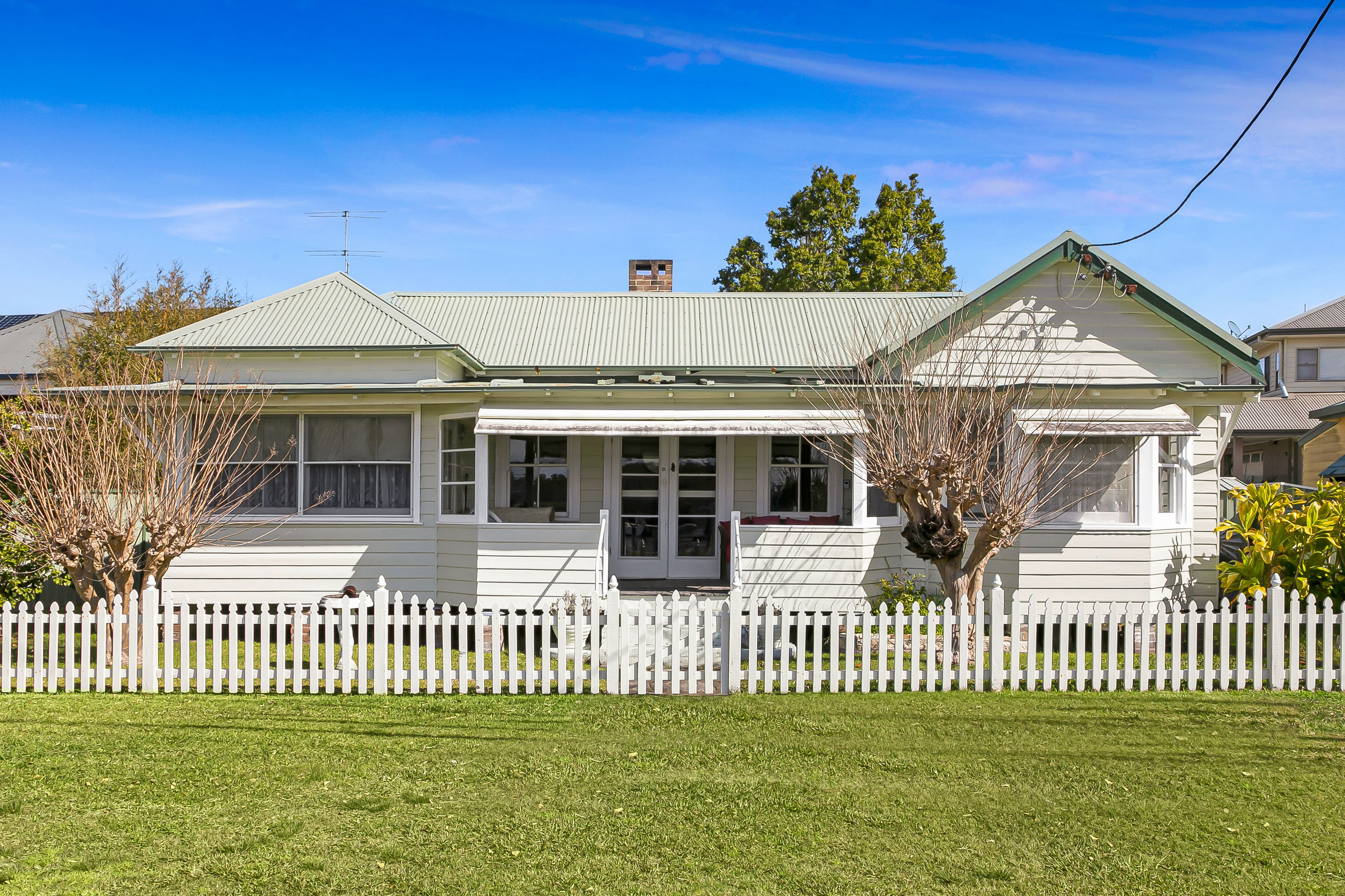 10 Sorrento Road, Empire Bay NSW 2257