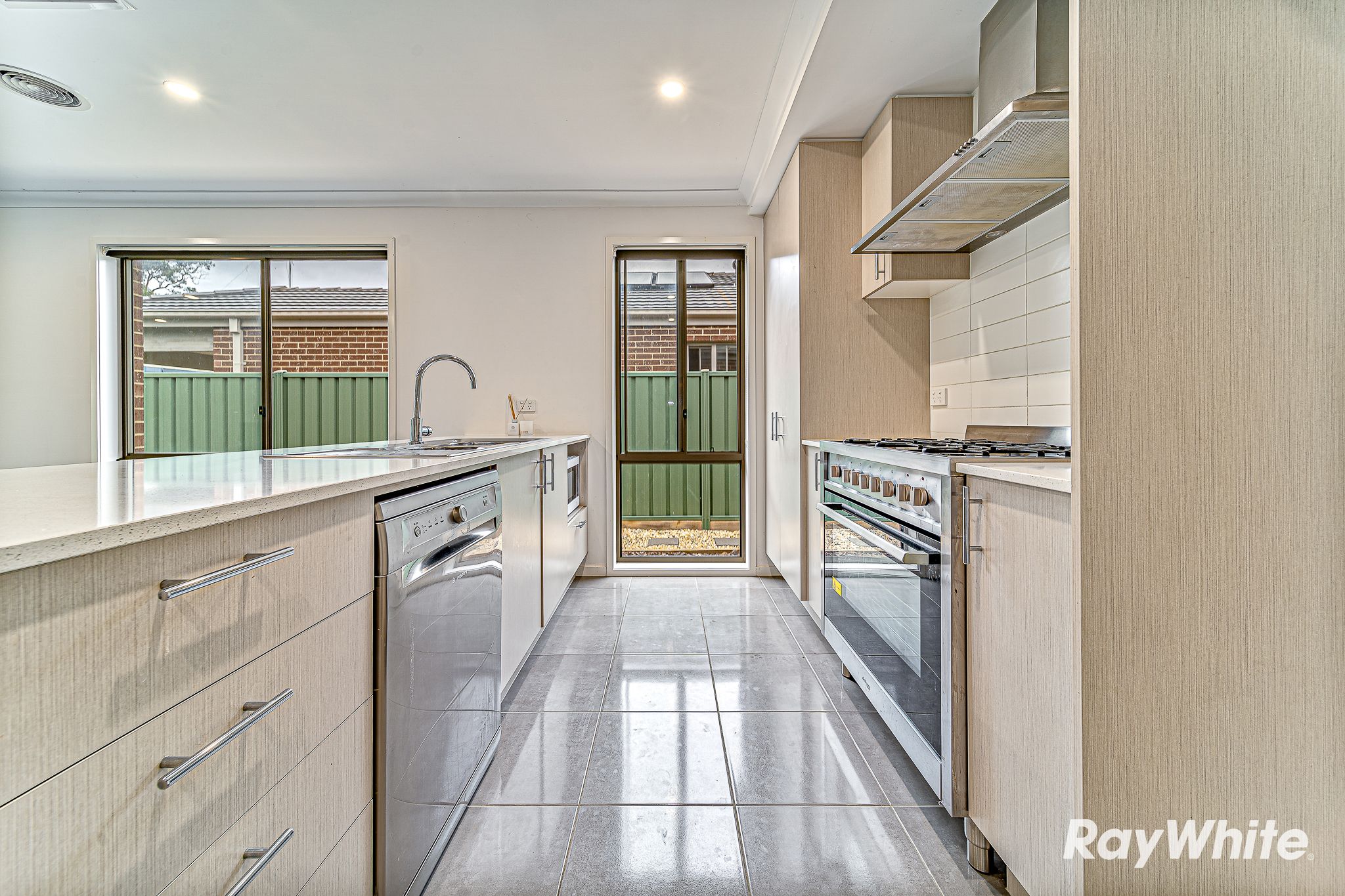 23 Clarcoll Crescent, Kangaroo Flat, VIC 3555