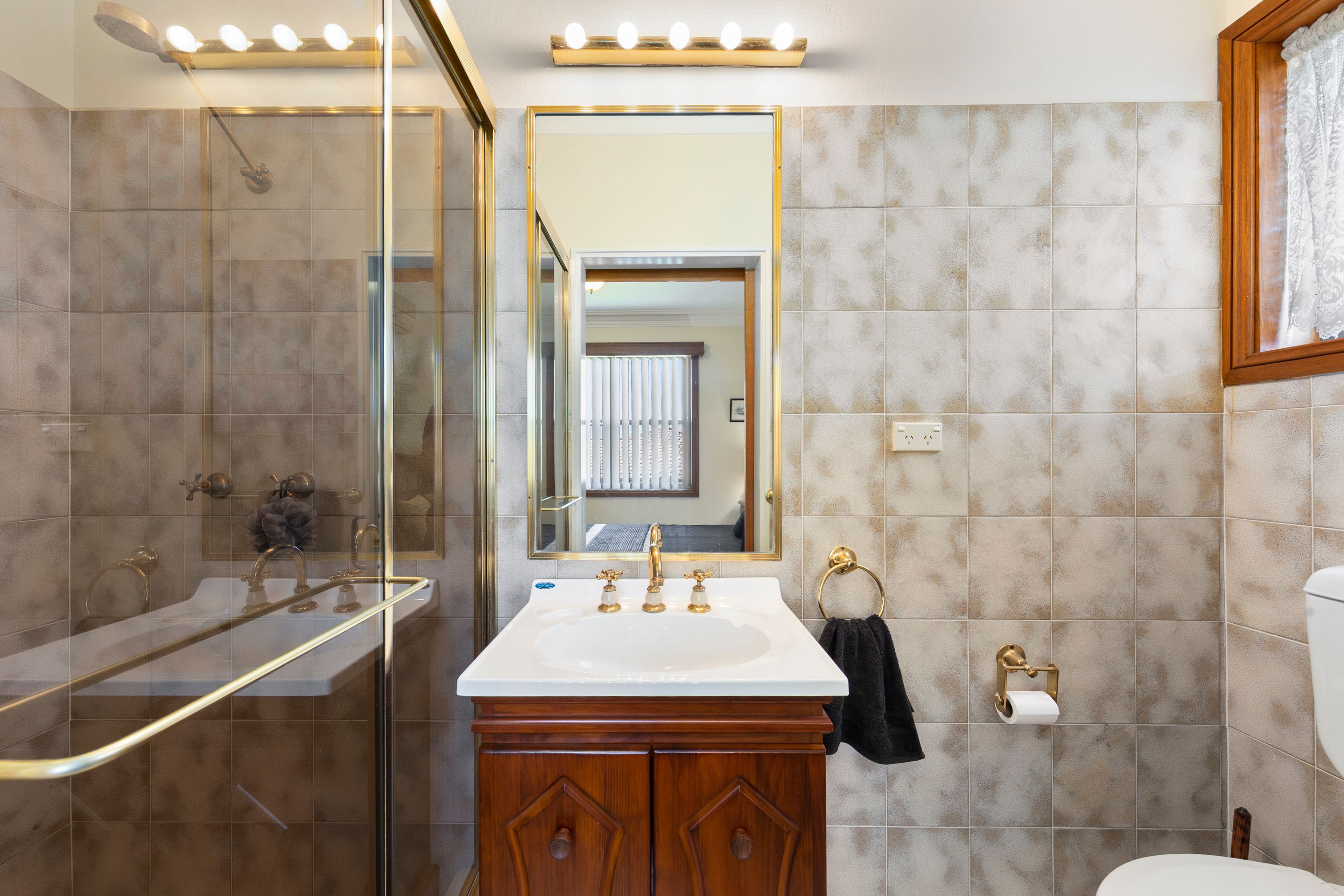 48 Hardes Avenue — photo 15 of 23