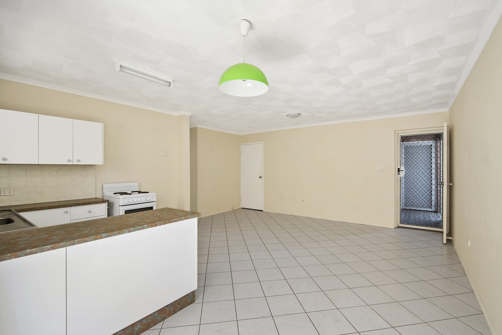 2/10 Meredith Street, Redcliffe, QLD 4020