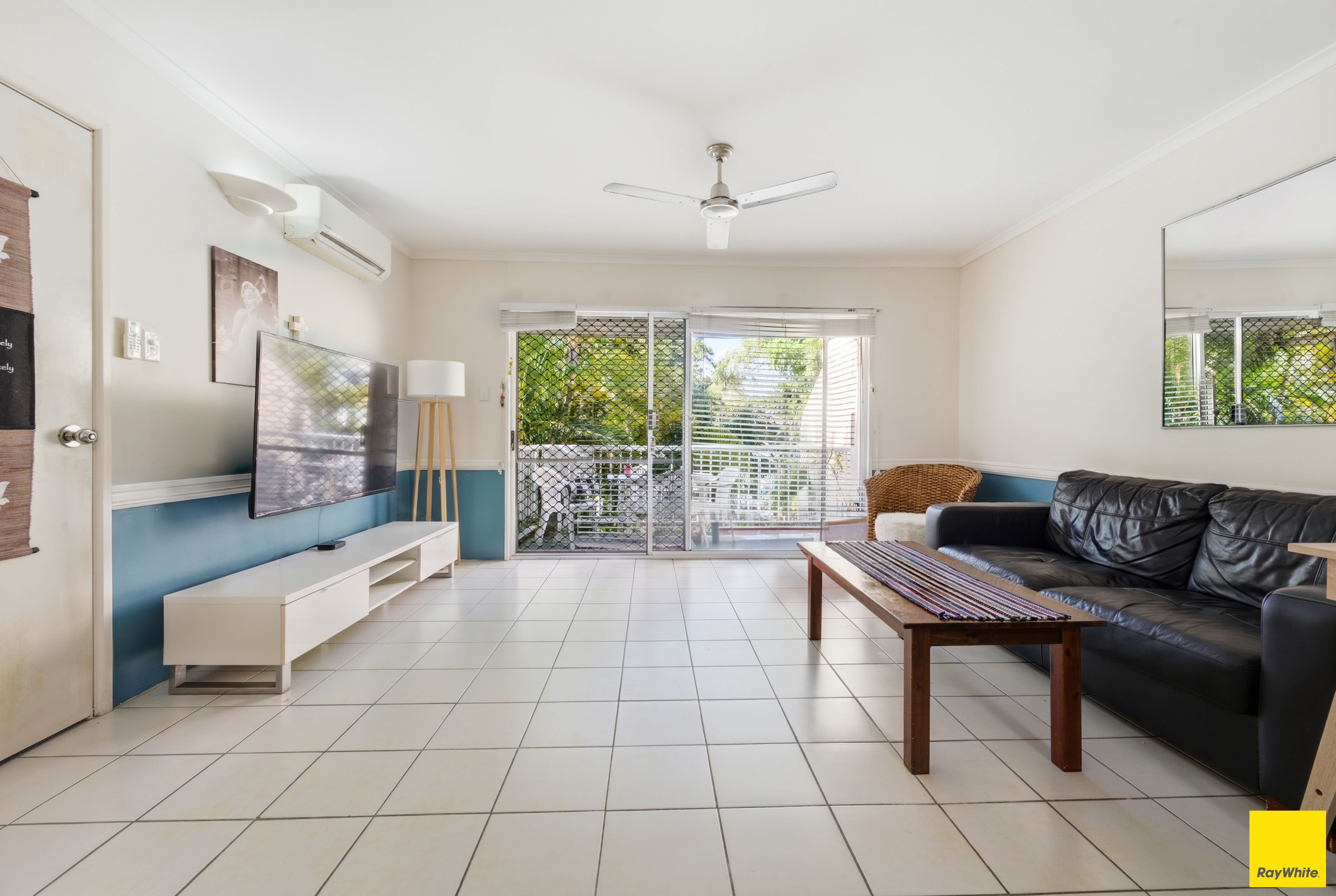 19/1-19 Poinciana Street — photo 4 of 14