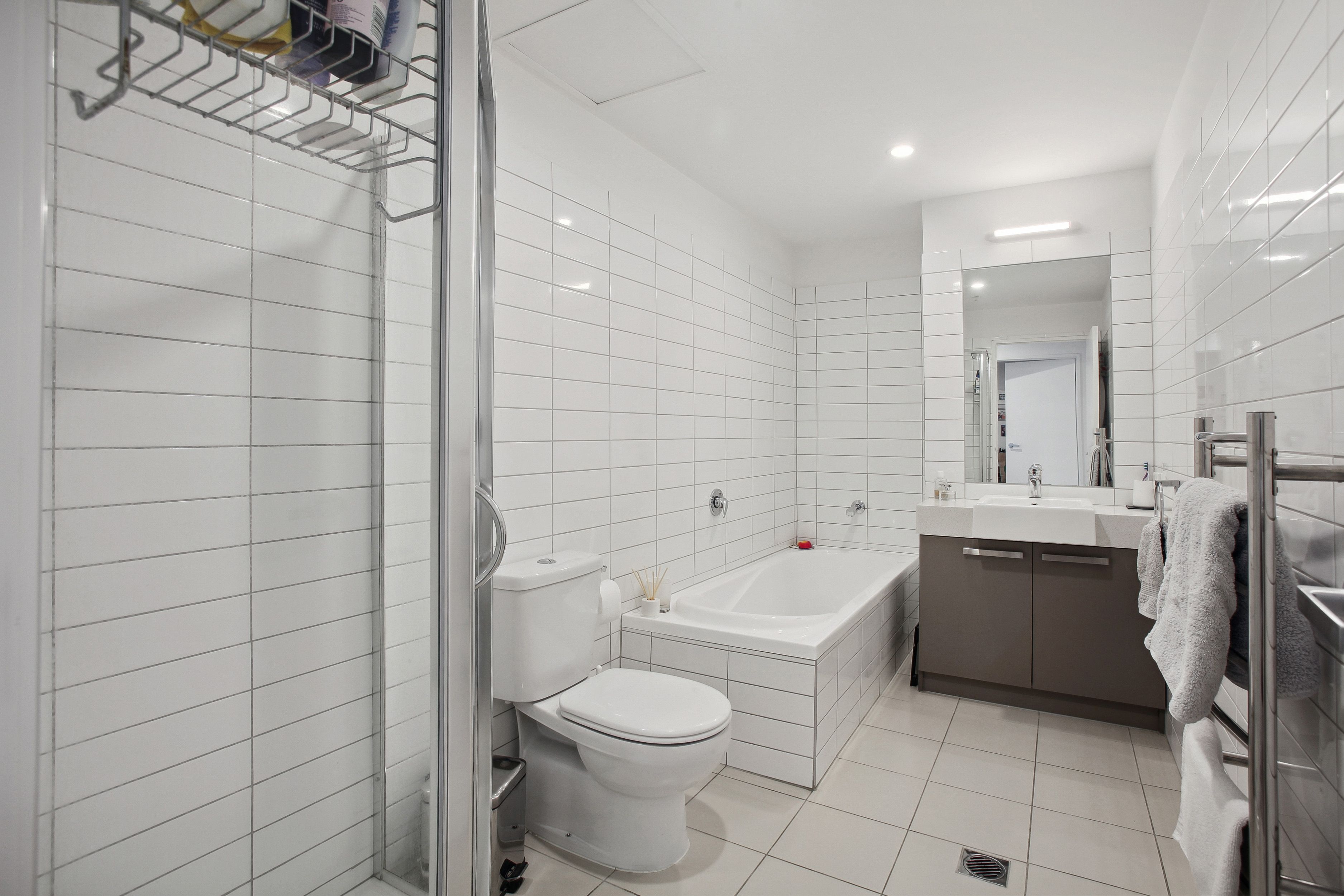 2A/84 Gunner Drive, Te Atatu Peninsula, Waitakere City