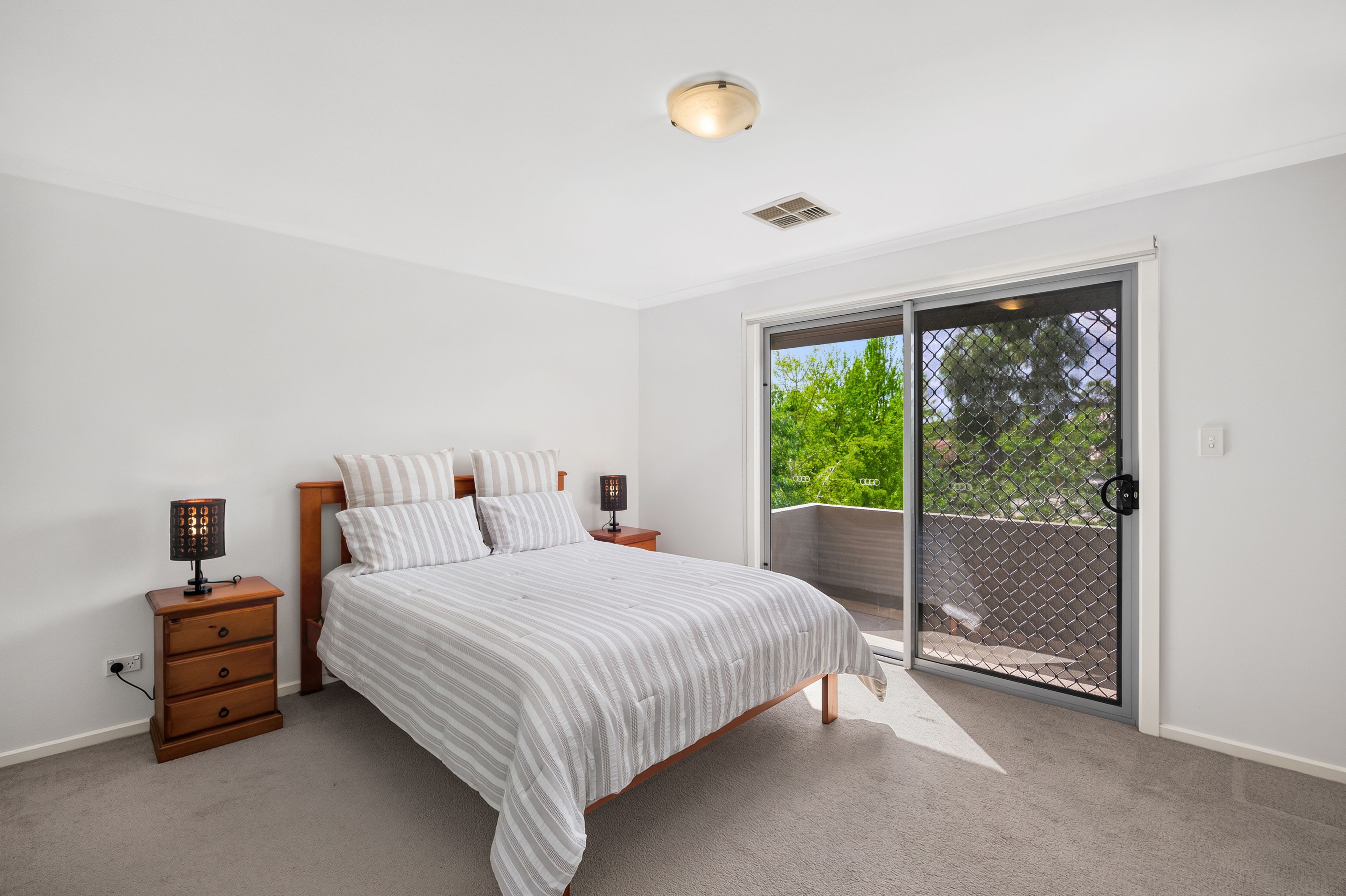 16 Telfer Street — photo 11 of 17