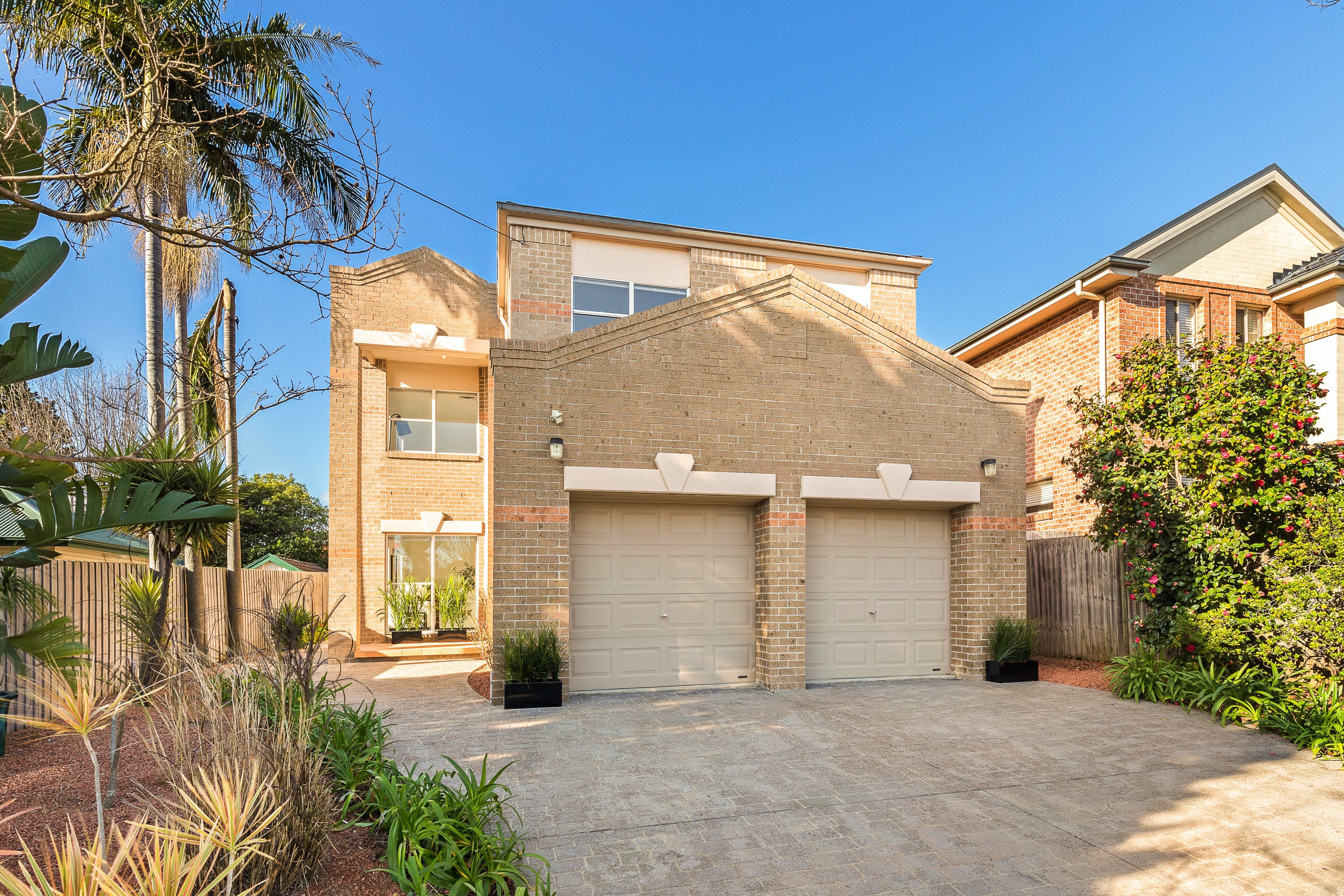 25 Raven Street