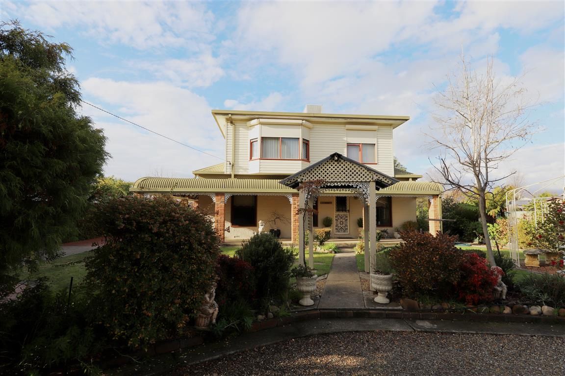 124 Capper Street, Tumut, NSW 2720