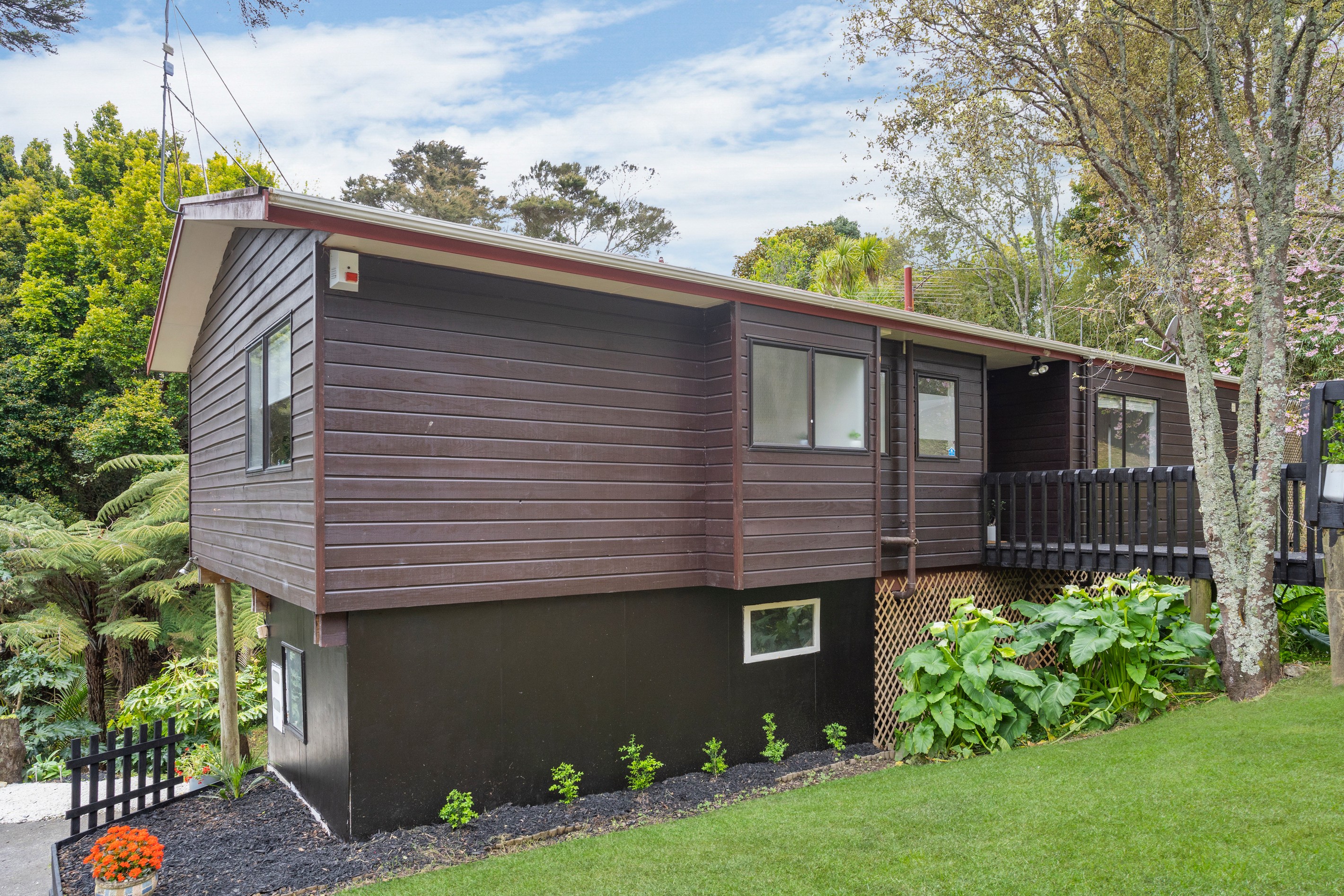 2/36 James Street, Glenfield, North Shore City