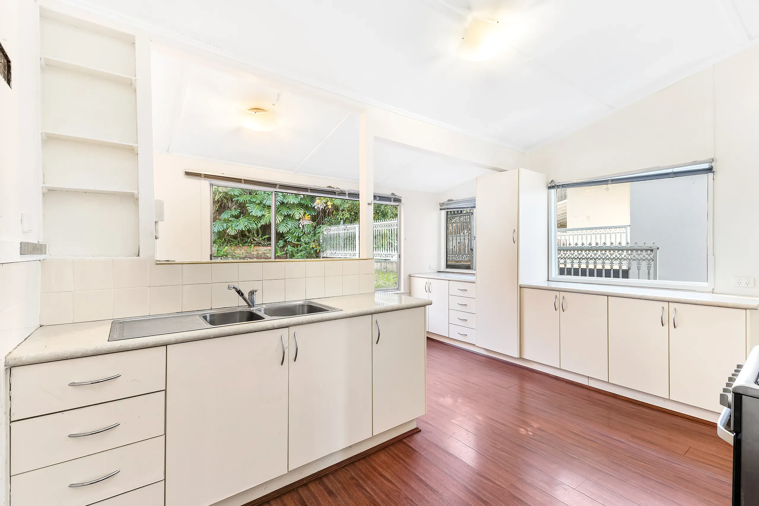 47 Banks Road — photo 9 of 17