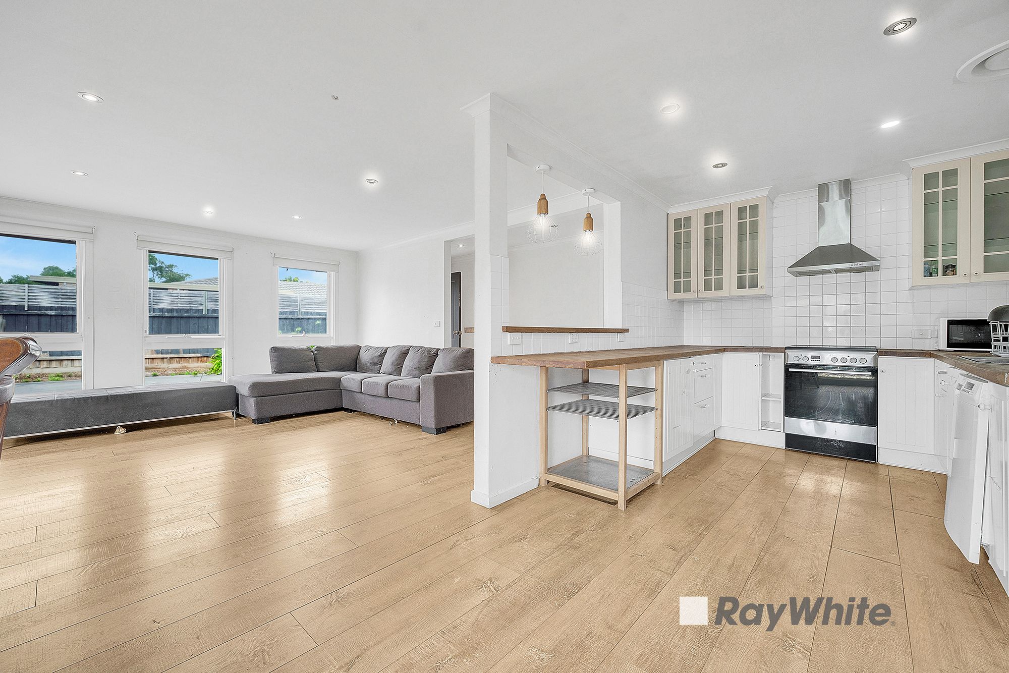 16 Springwood Avenue, Narre Warren, VIC 3805