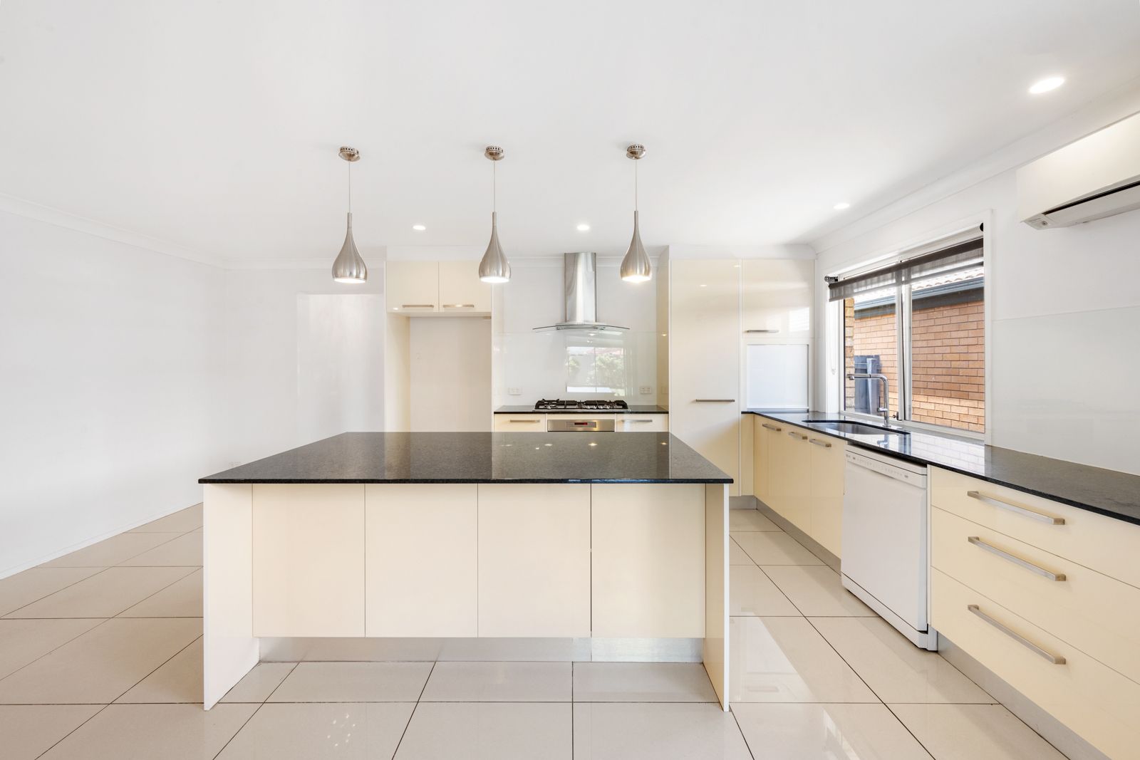 27 Silvester Street, North Lakes, QLD 4509