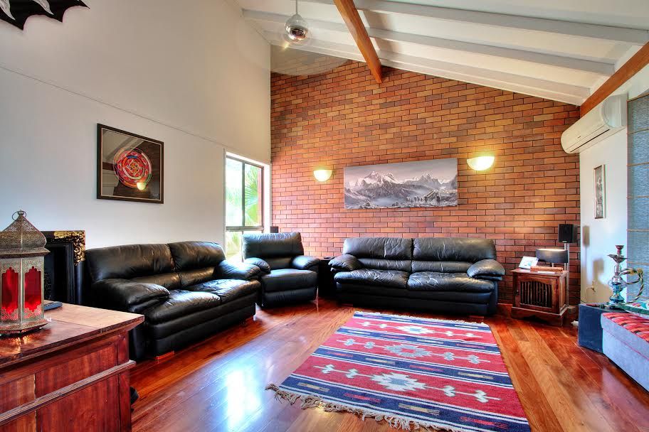 8 Glenmore Court — photo 4 of 14