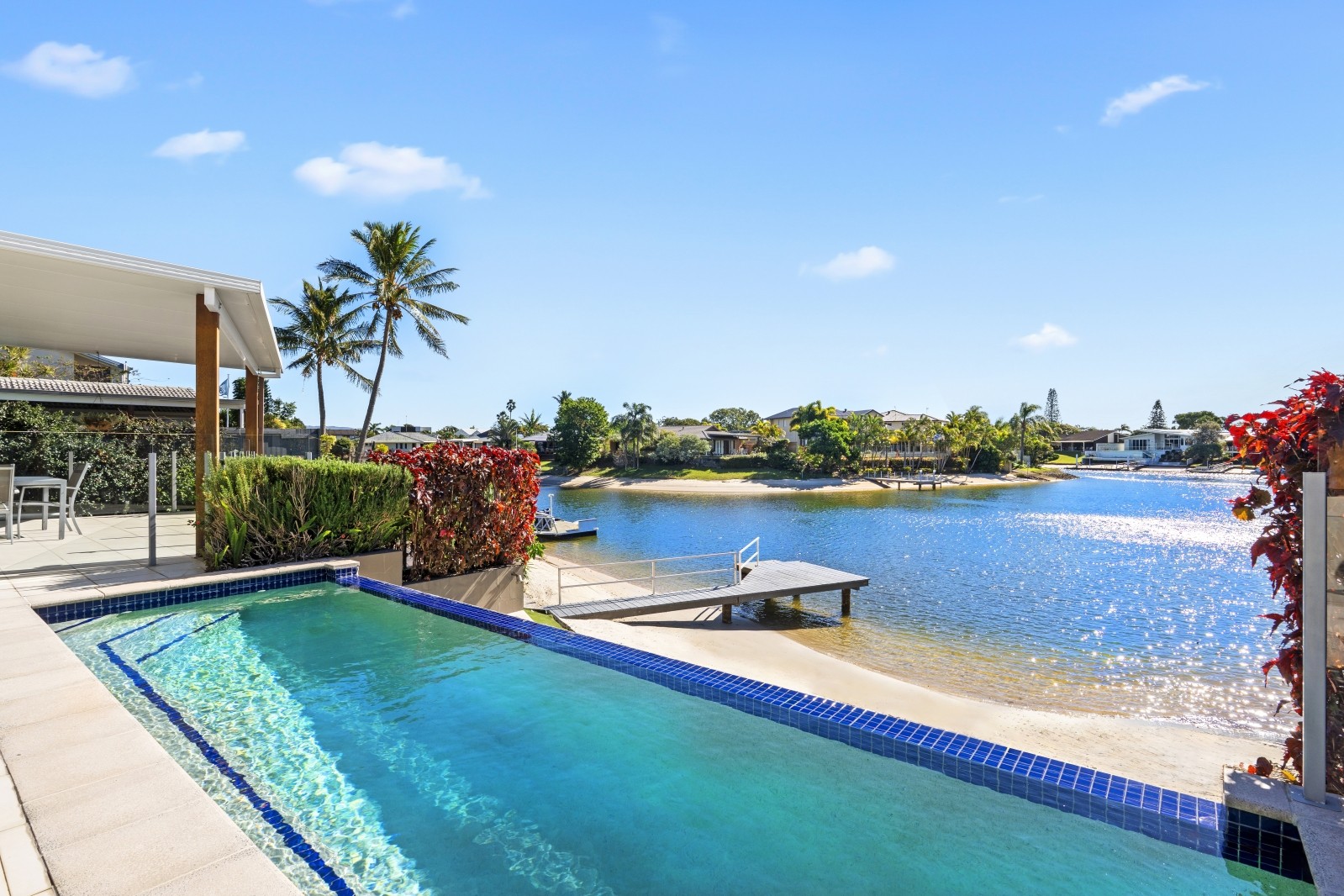 67 Hooker Boulevard, Broadbeach Waters, QLD 4218