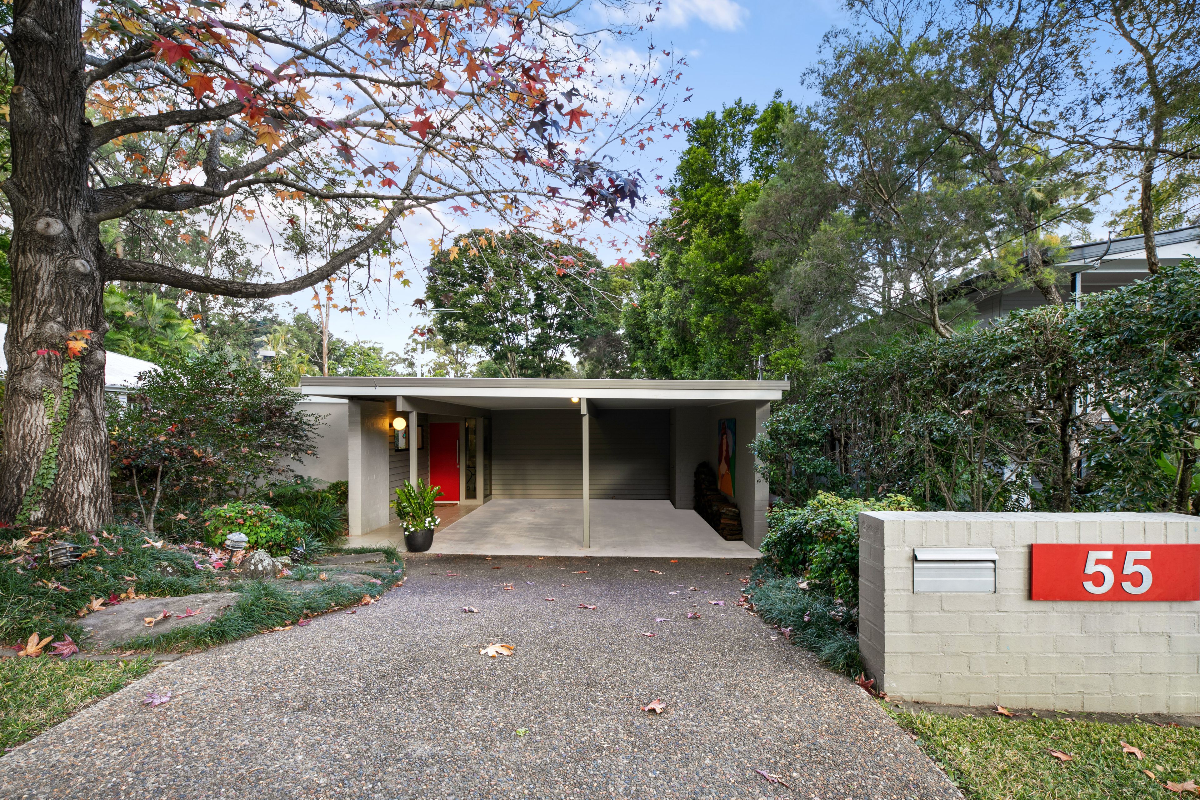 55 Cassandra Street, Chapel Hill QLD 4069