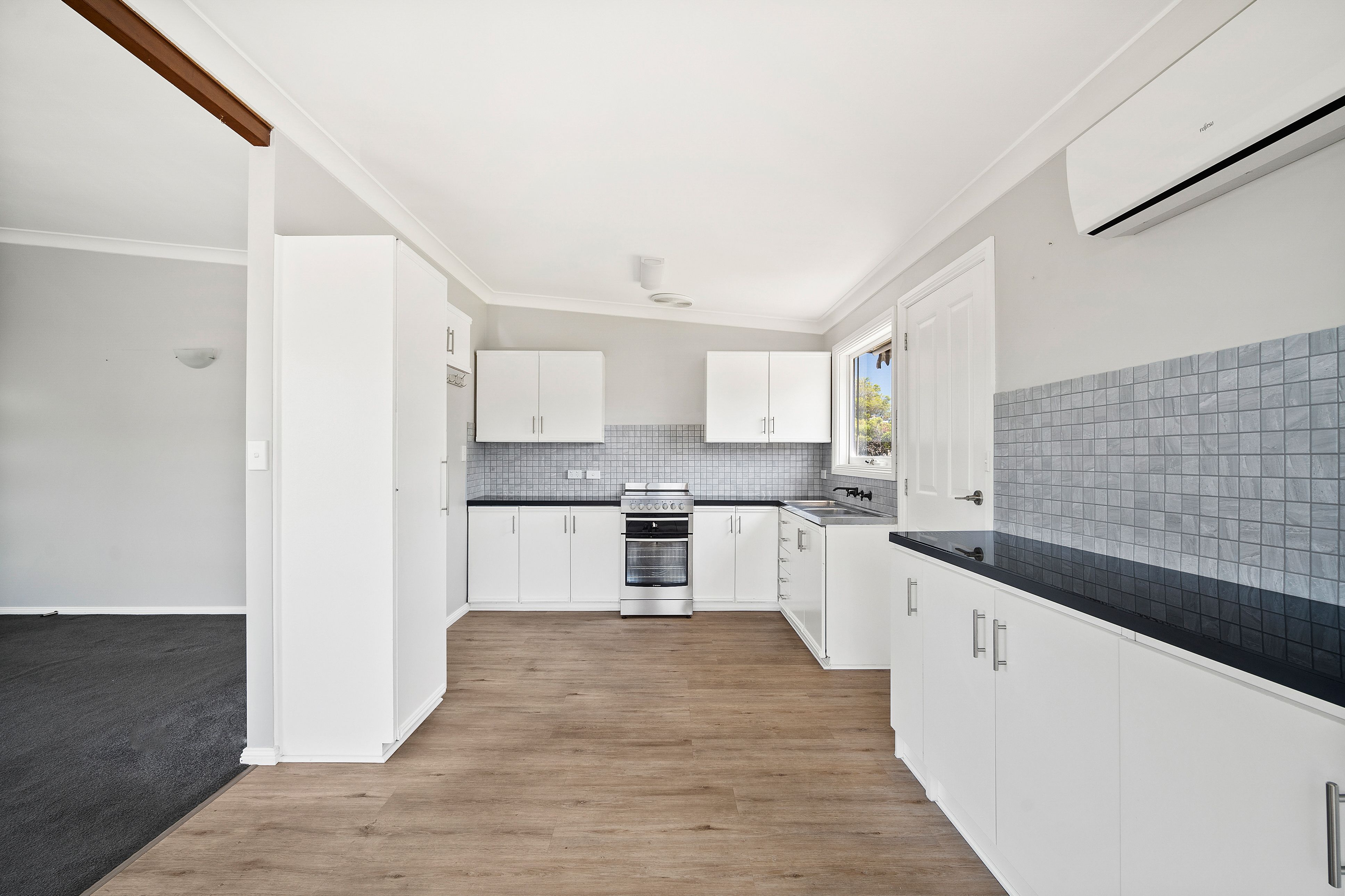 19 Dumbarton Place, Engadine, NSW 2233