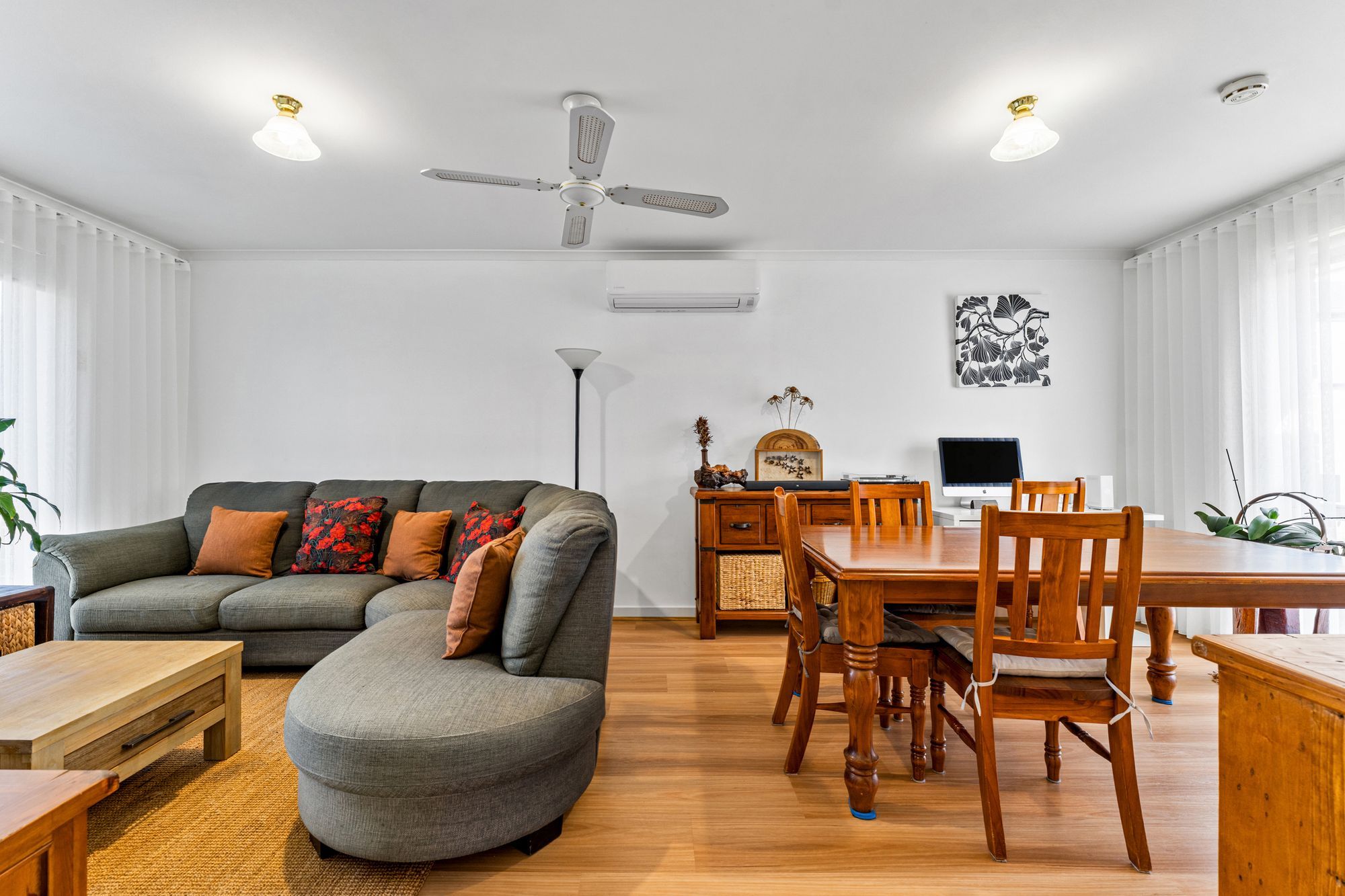 2/4 Greenlaw Crescent, Berwick, VIC 3806