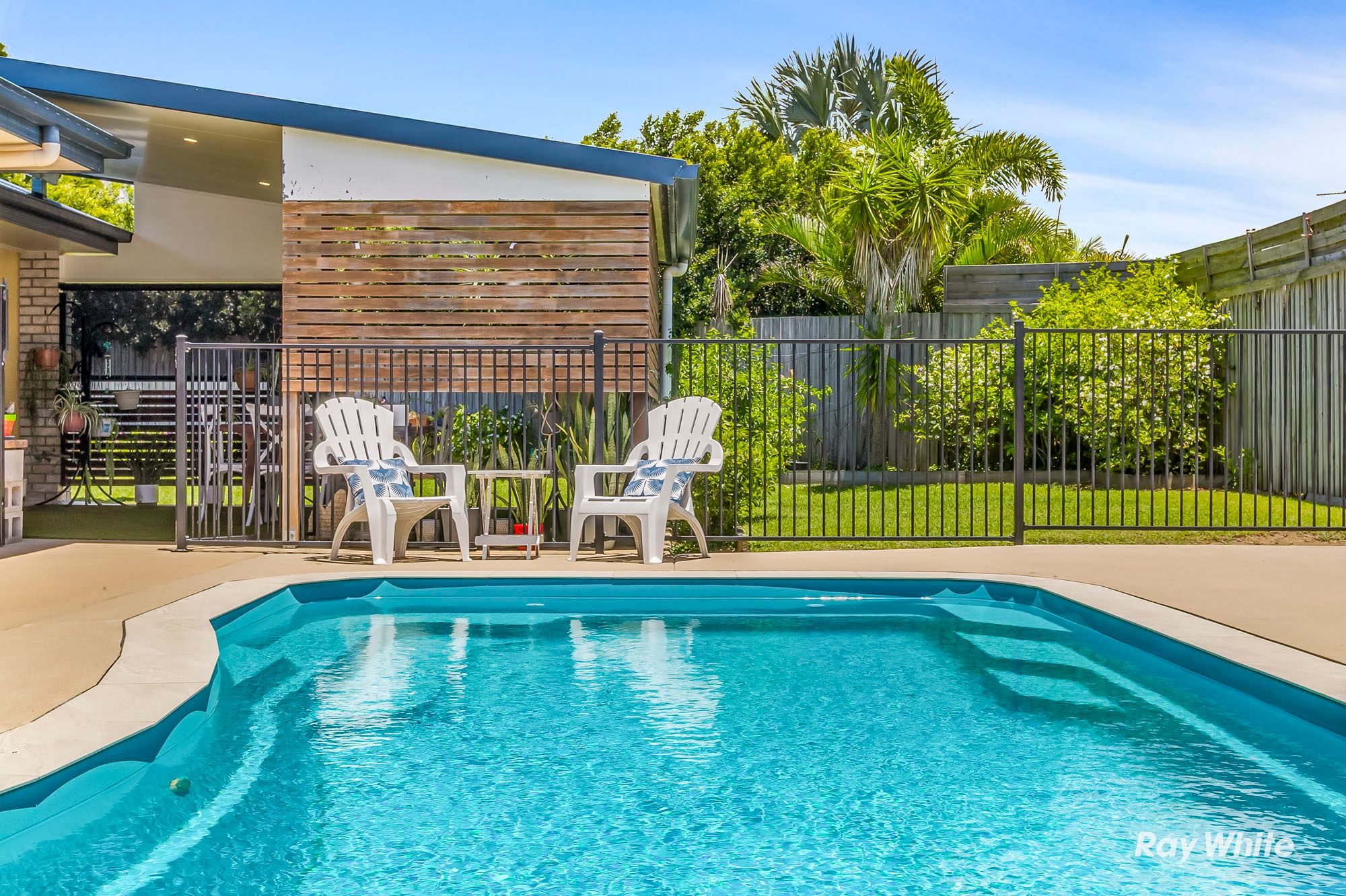 18 Lakeview Circuit, Mulambin, QLD 4703