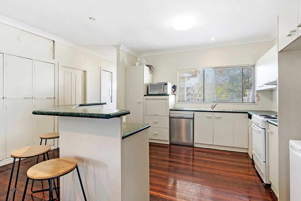 36 Brown Street, Camp Hill, QLD 4152