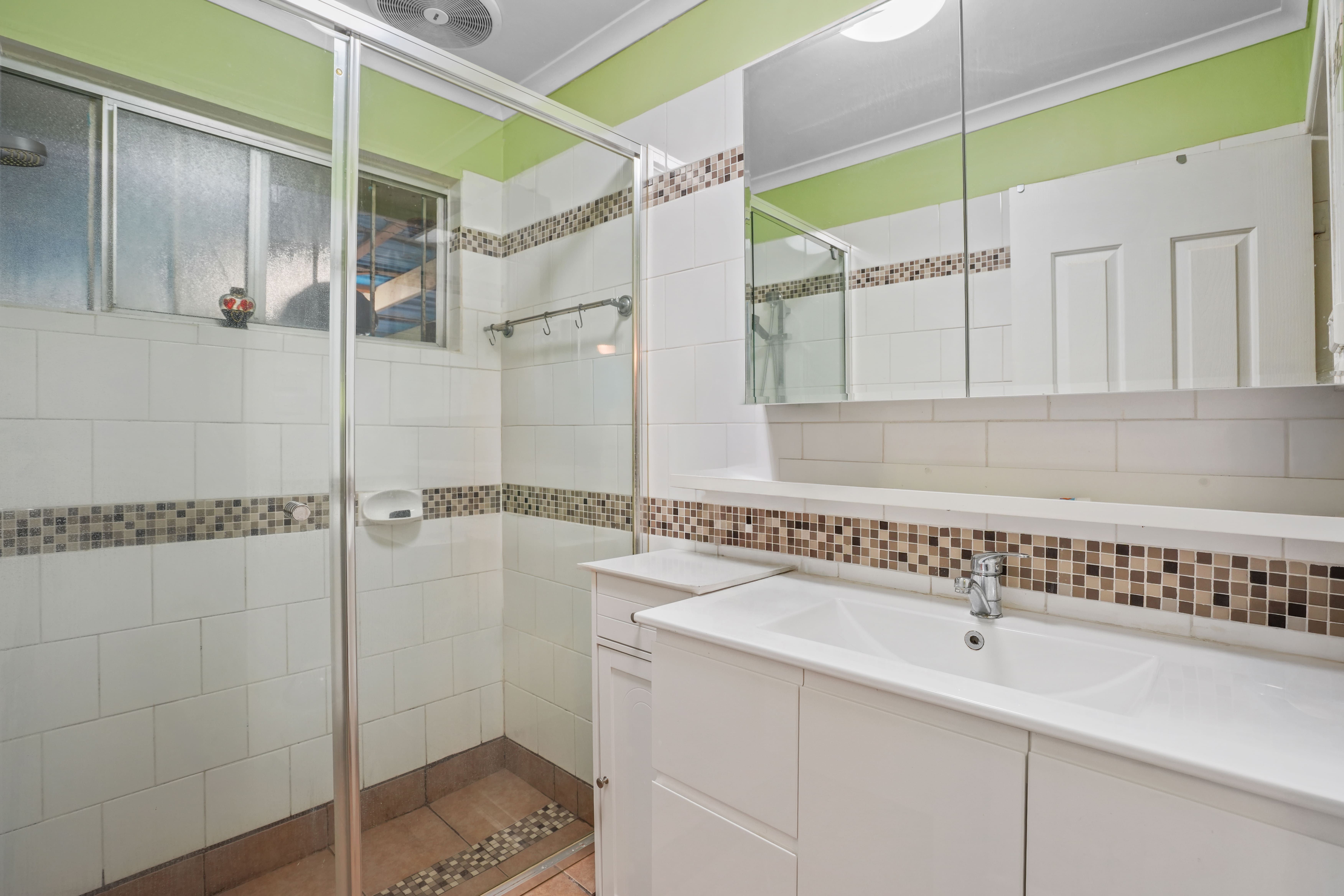 25 Huon Street — photo 15 of 25