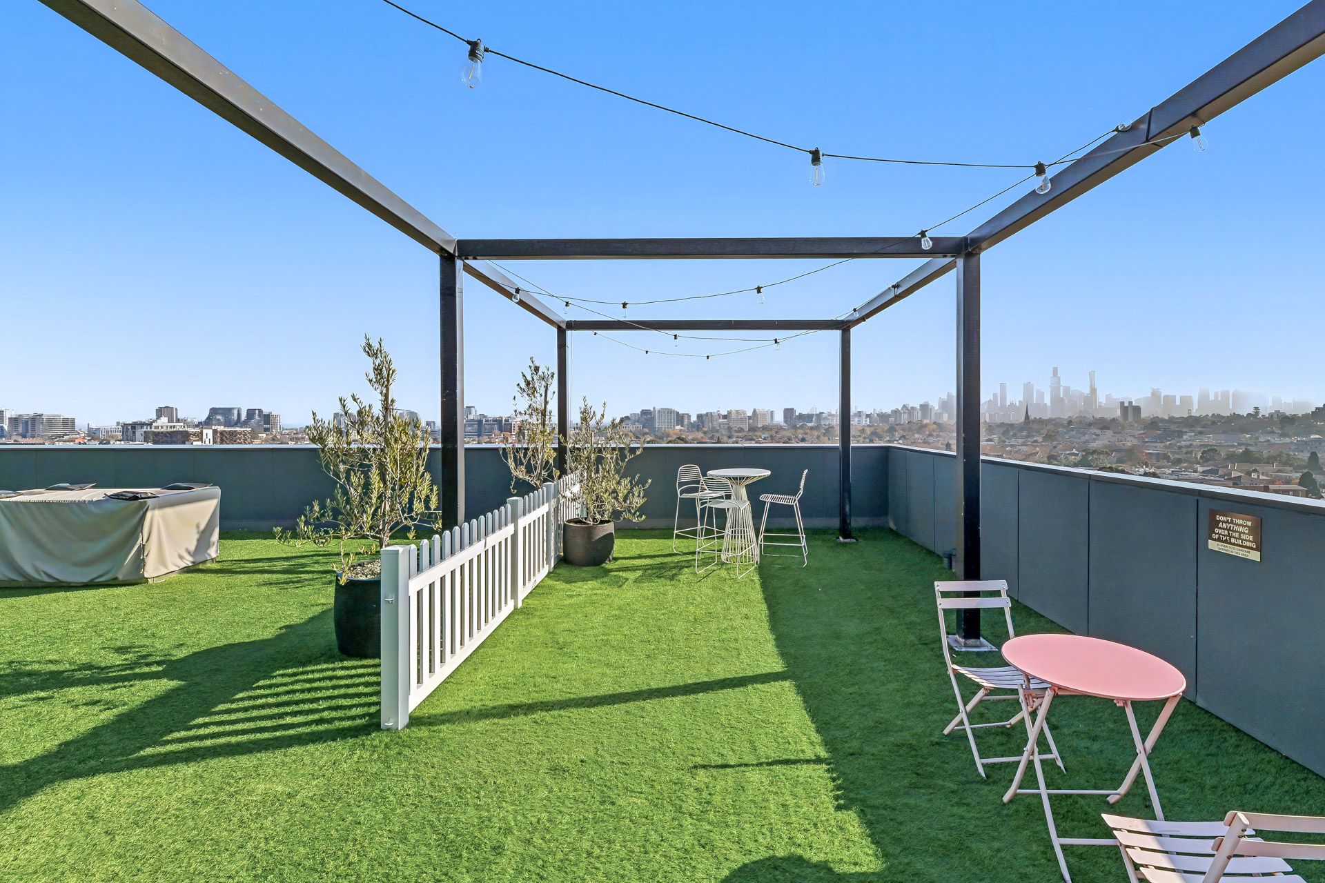 404/32 Bray Street — photo 10 of 11