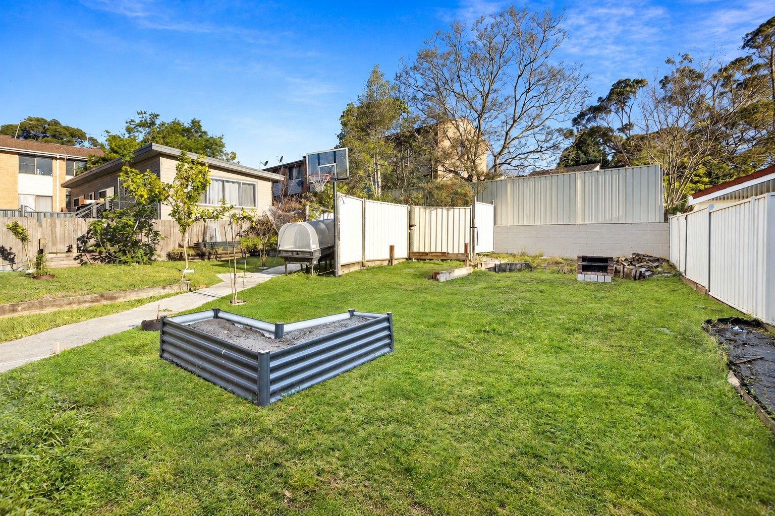 25 Cordeaux Road — photo 10 of 11