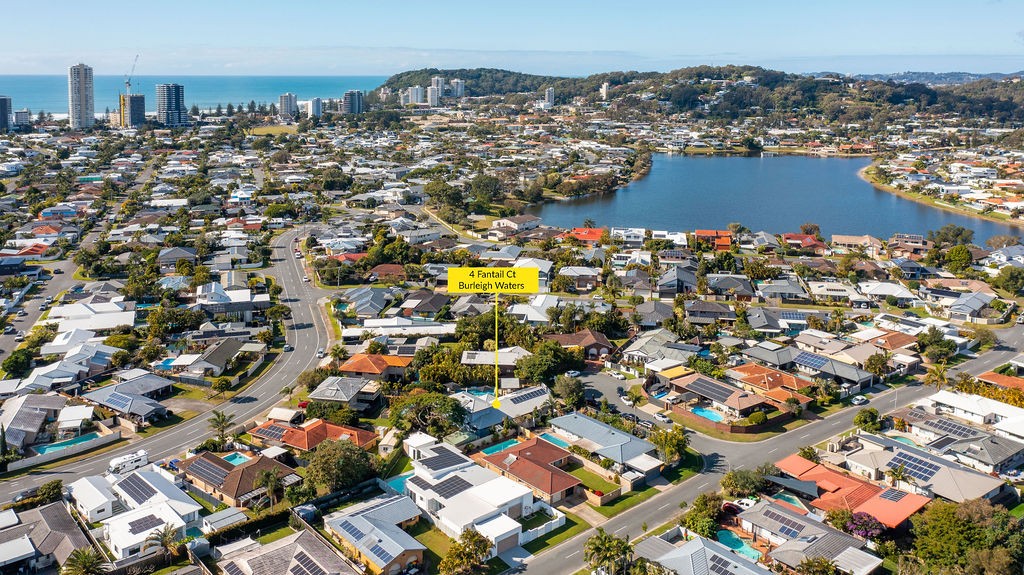 4 Fantail Court, Burleigh Waters, QLD 4220