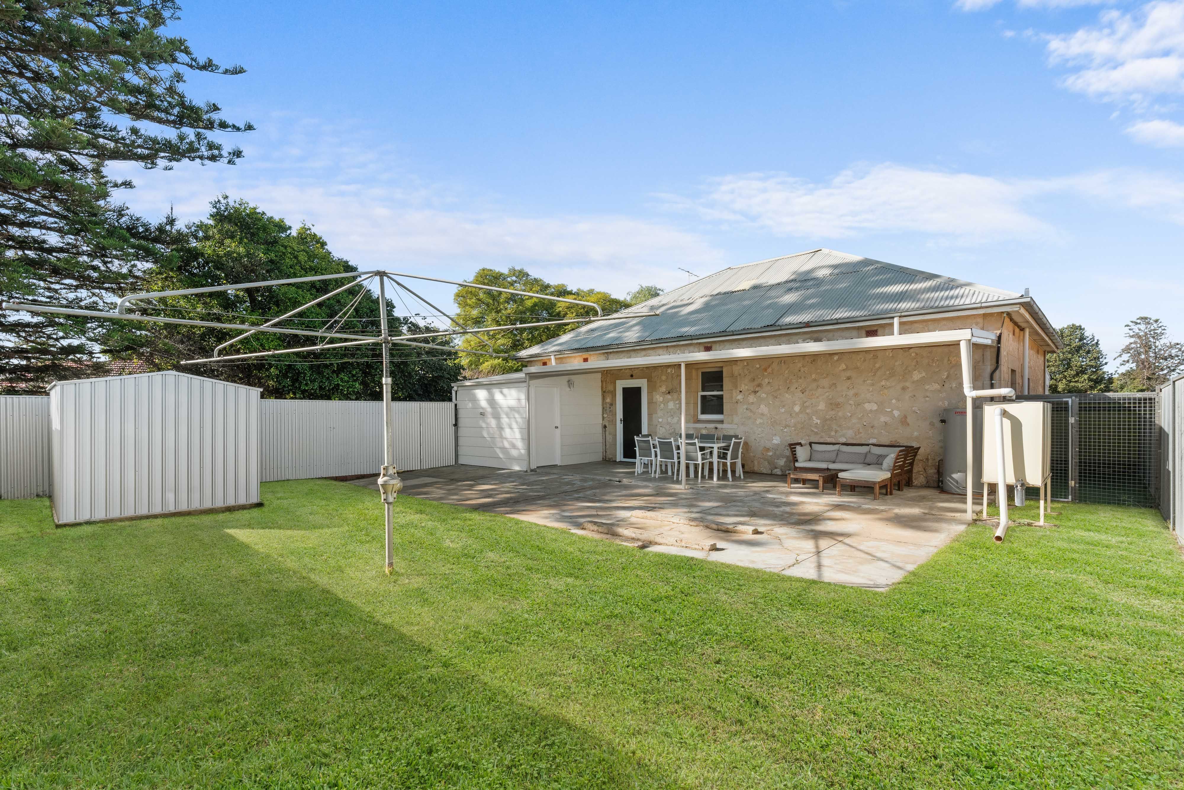 89 Adelaide Road — photo 12 of 16