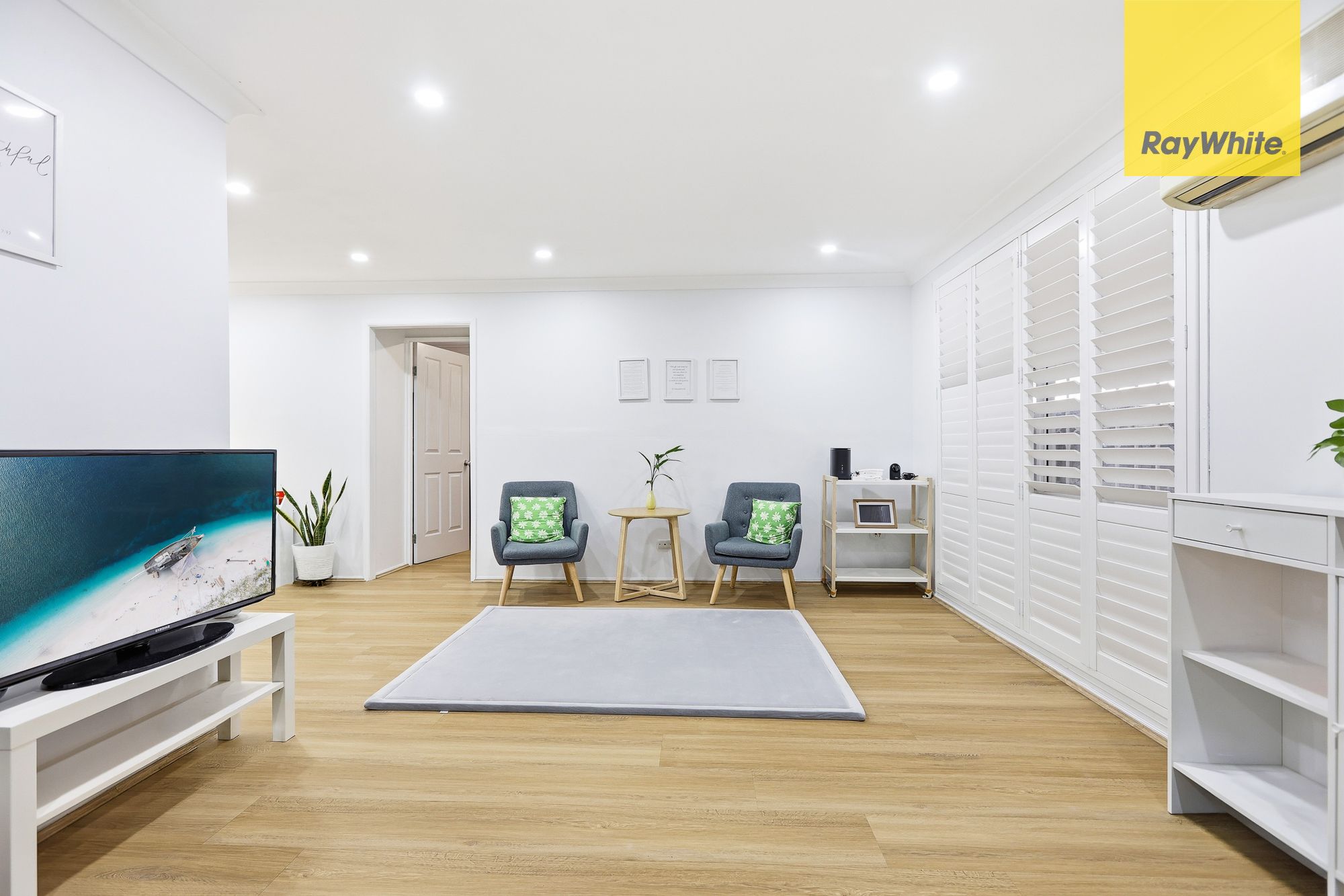 15 Carroll Crescent — photo 3 of 15