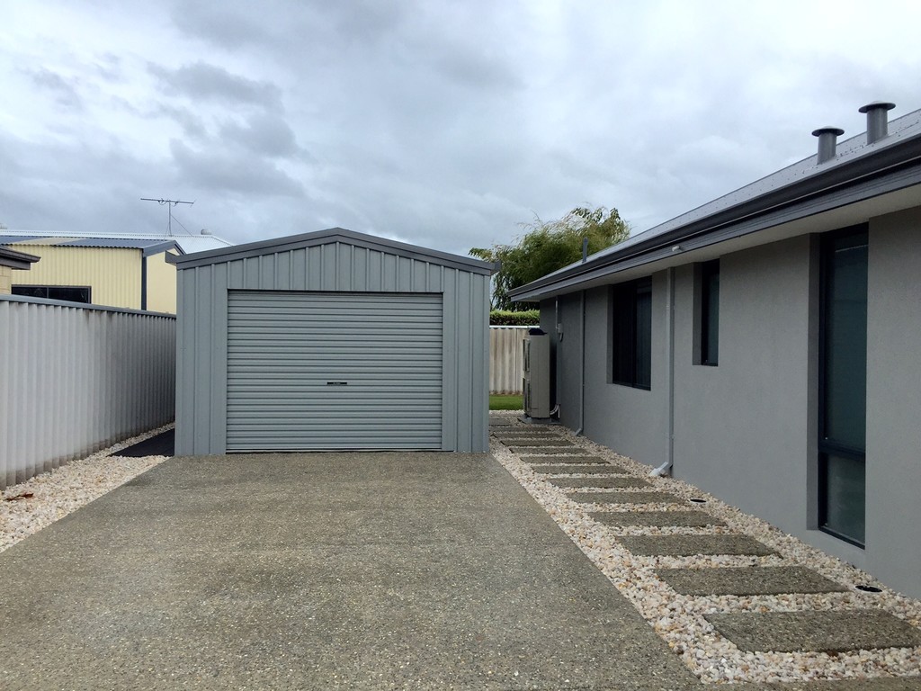 7 Callitris Crescent, Broadwater, WA 6280