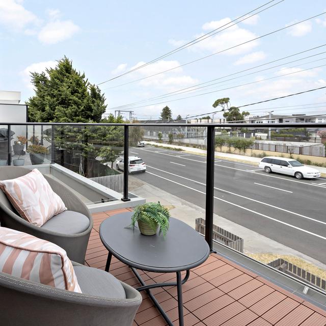 3 378 Station Street Bonbeach VIC 3196 Sold Unit Ray White Chelsea 3-378-station-street-bonbeach-vic-3196-sold-unit-ray-white-chelsea
