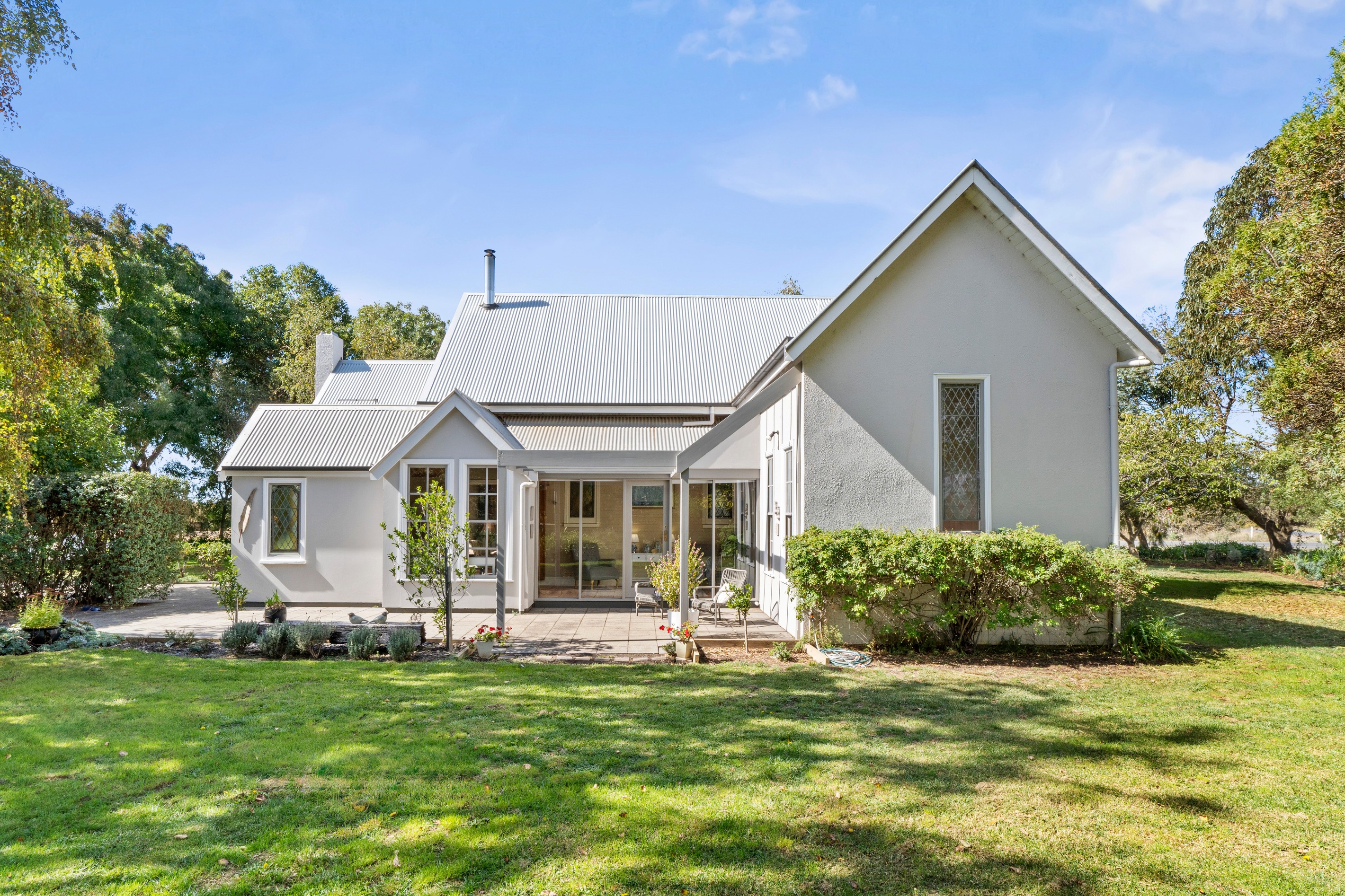 5 Fergusons Road, Glenormiston North, VIC 3265