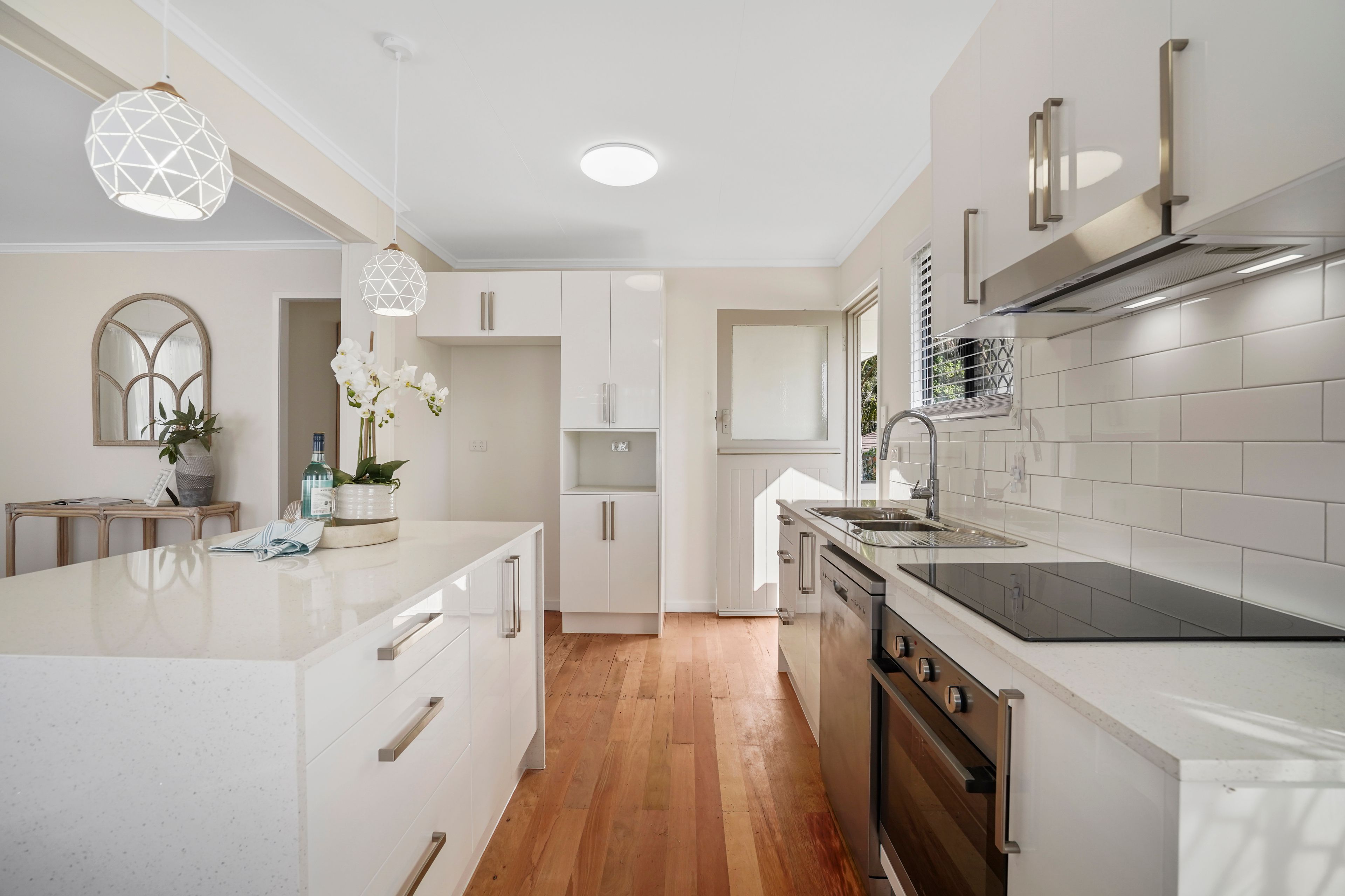 47 Libra Street — photo 8 of 17