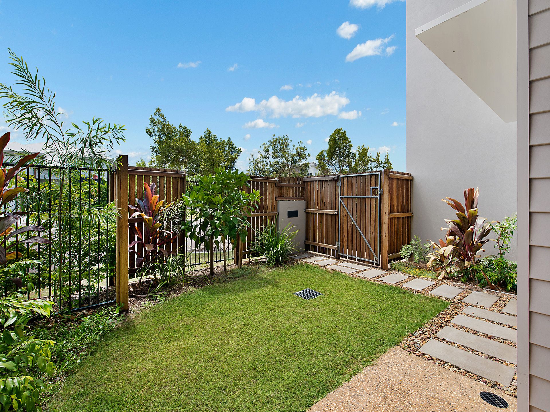 2/3 Feather Court, Birtinya, QLD 4575