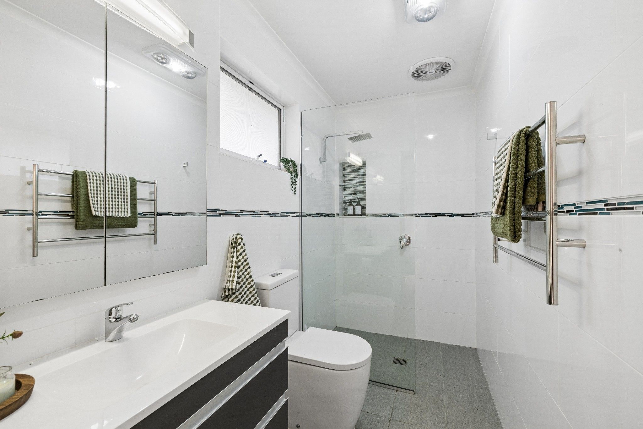 8 Linda Court — photo 10 of 20