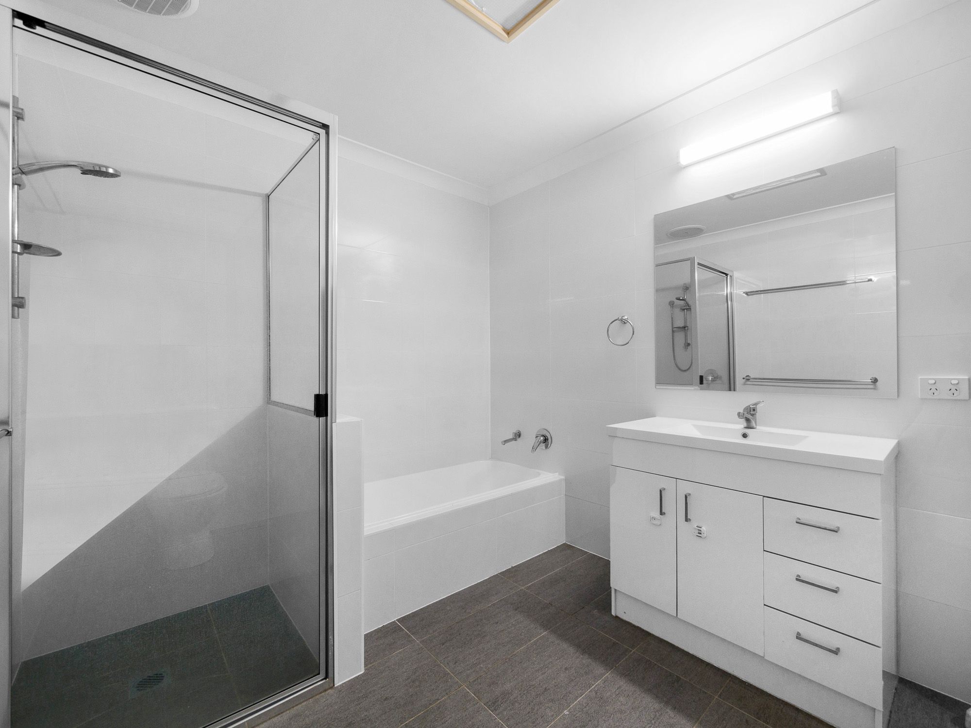 1/16 Pendara Crescent — photo 7 of 24