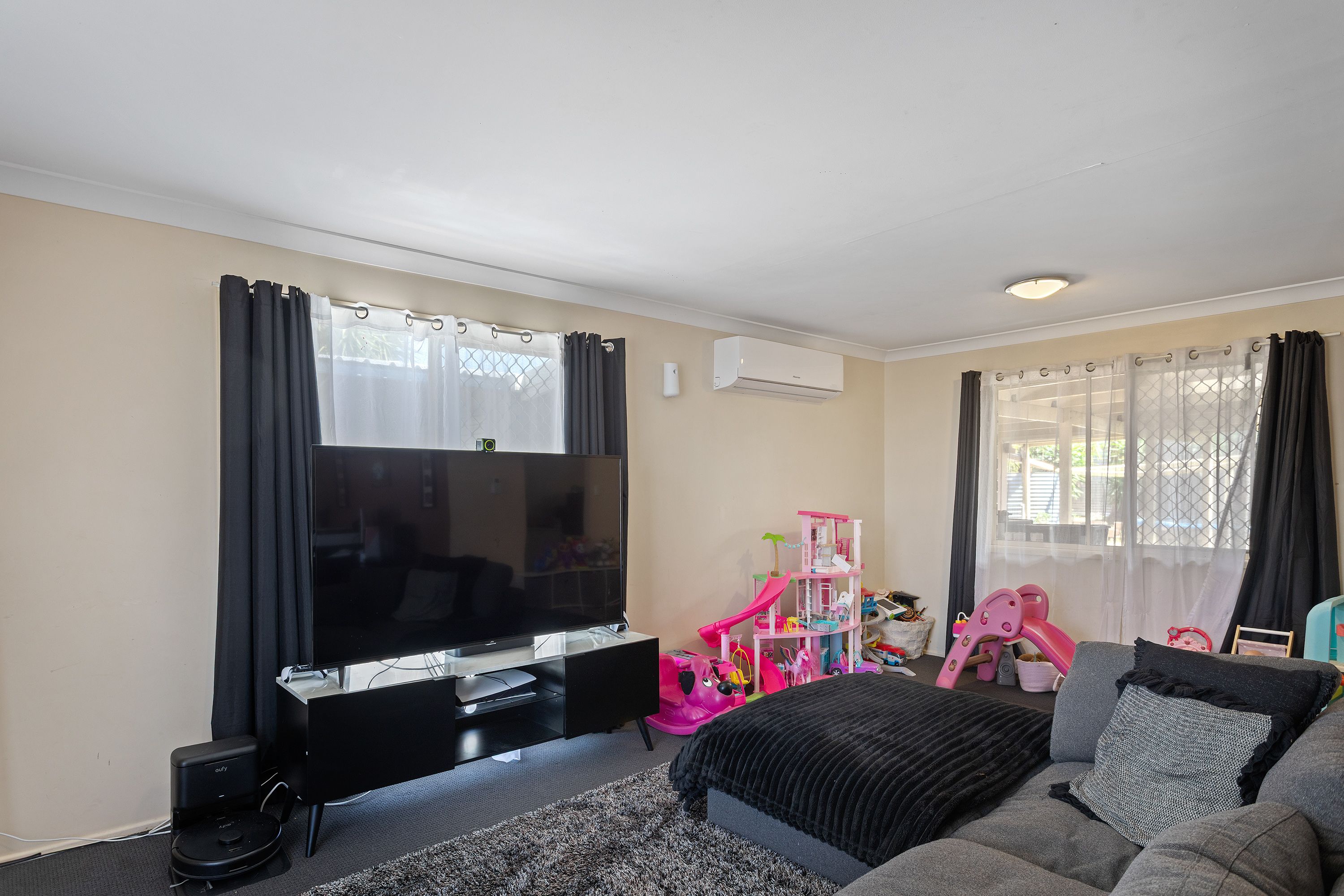 23 Robb Street — photo 14 of 17