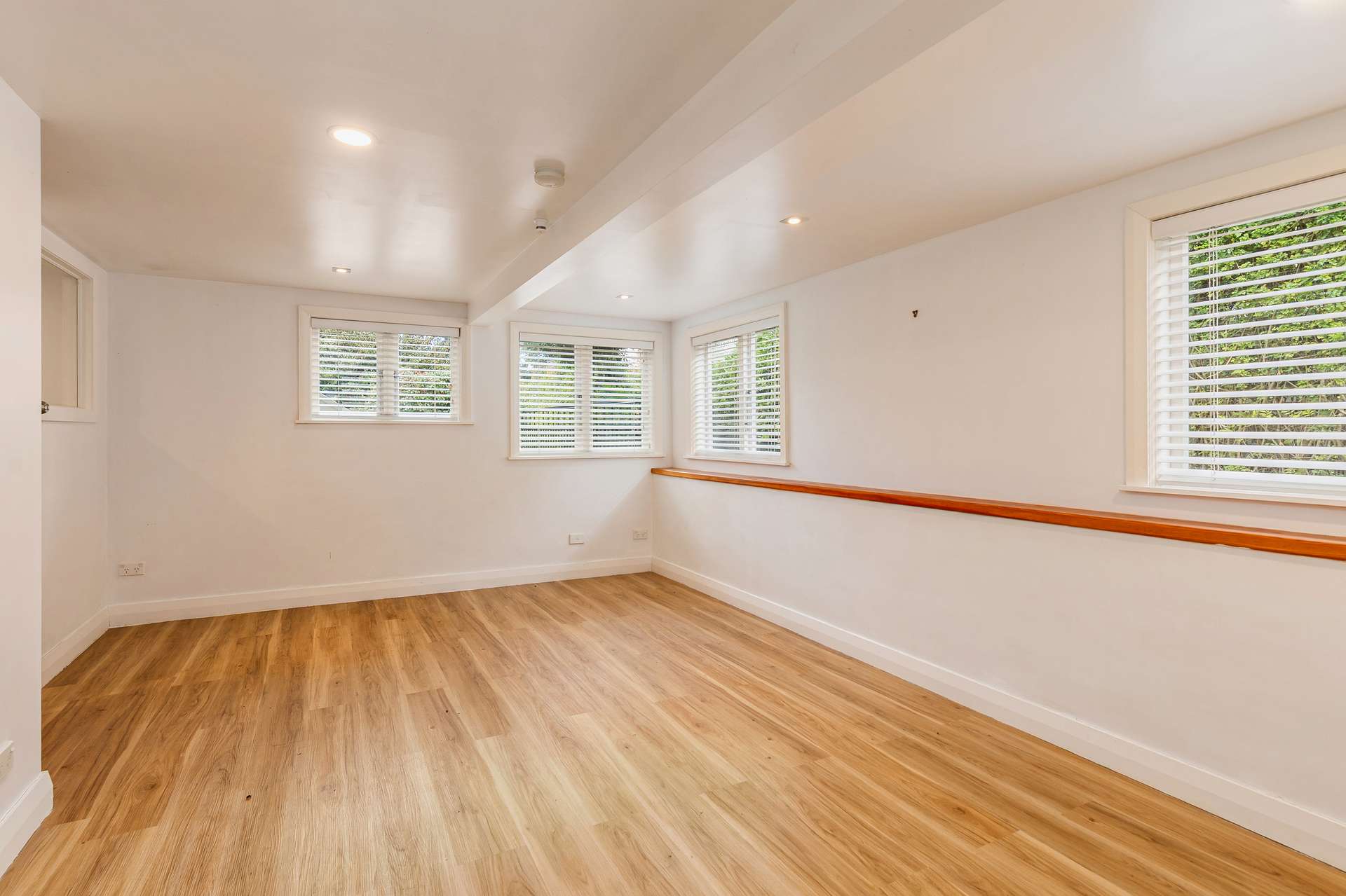 5 Tenterden Avenue photo 23