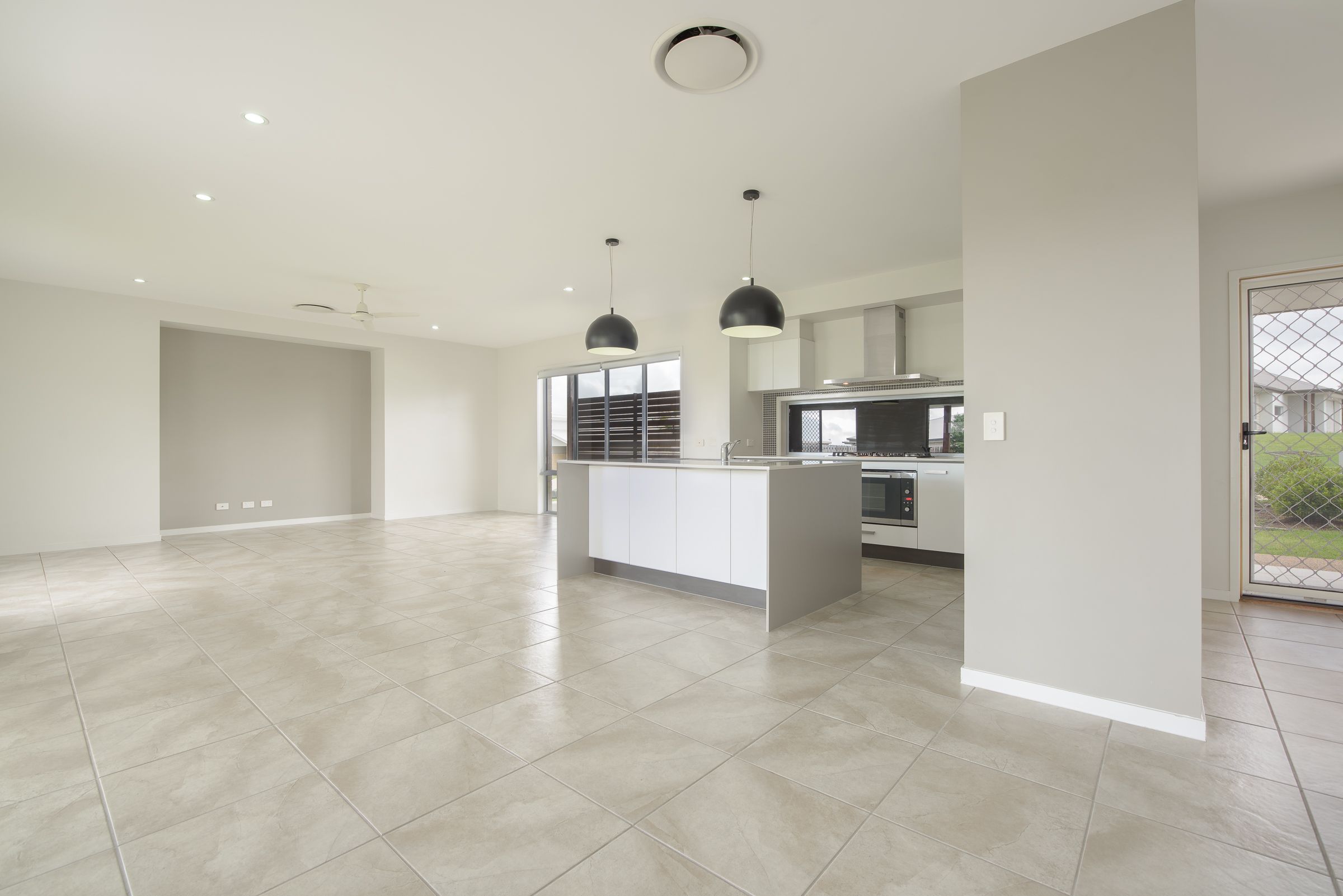 1 Brindabella Parade, New Auckland, QLD 4680