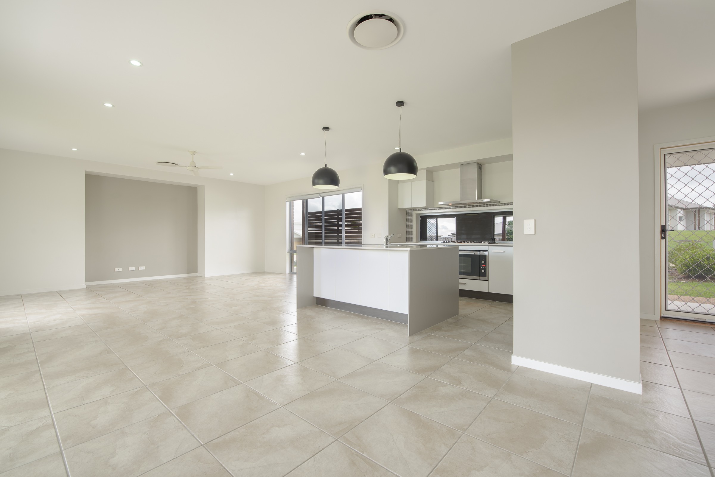 1 Brindabella Parade, New Auckland, QLD 4680