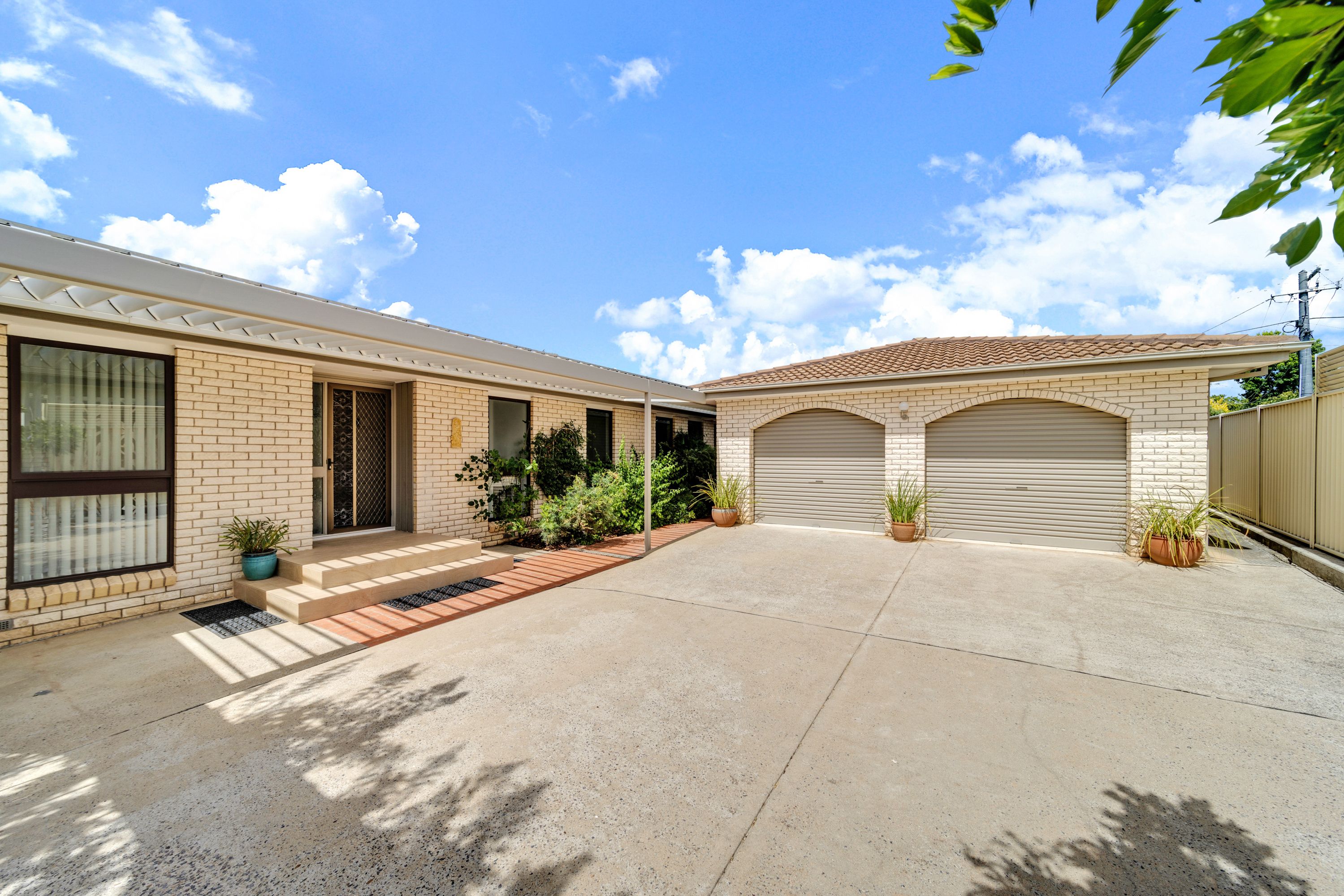 64 Onkaparinga Crescent, Kaleen, ACT 2617