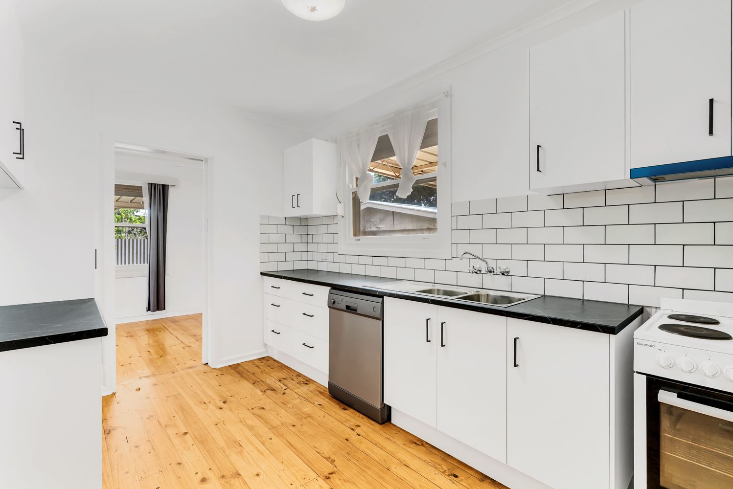 23 Nitschke Street, Elizabeth Grove, SA 5112