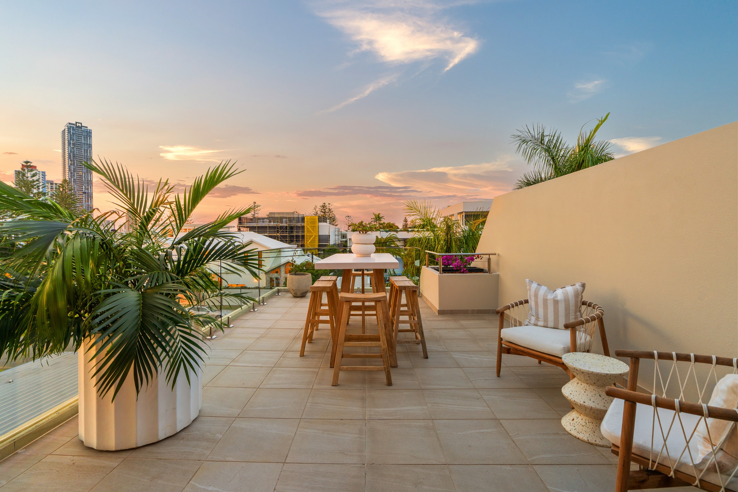 1/60 Woodroffe Avenue, Main Beach, QLD 4217