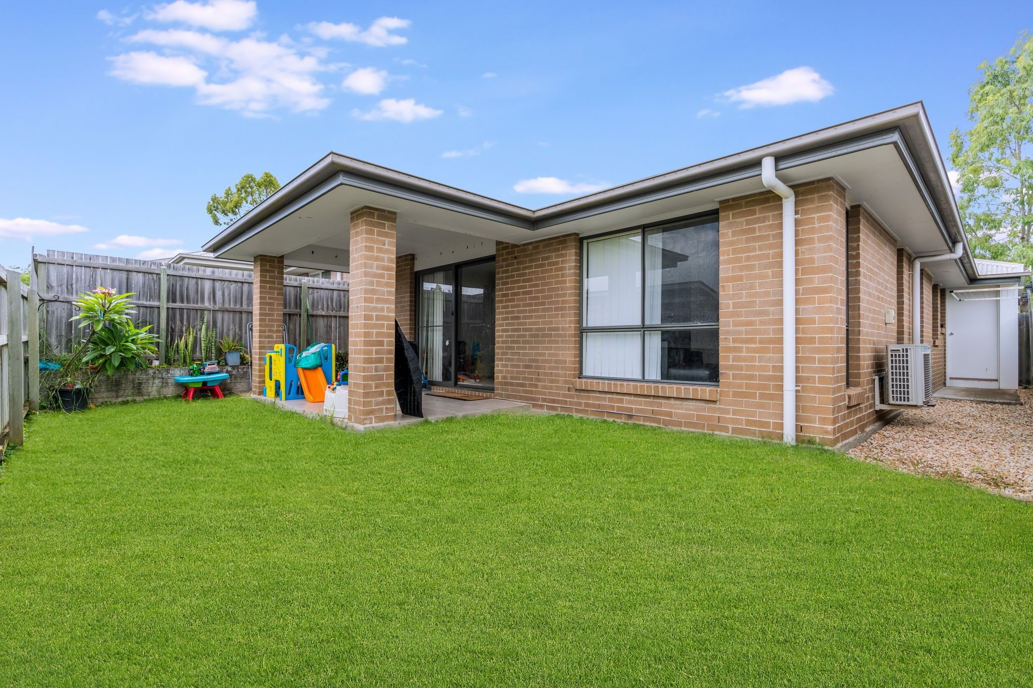 6 Mowbullan Street, Redbank Plains, QLD 4301